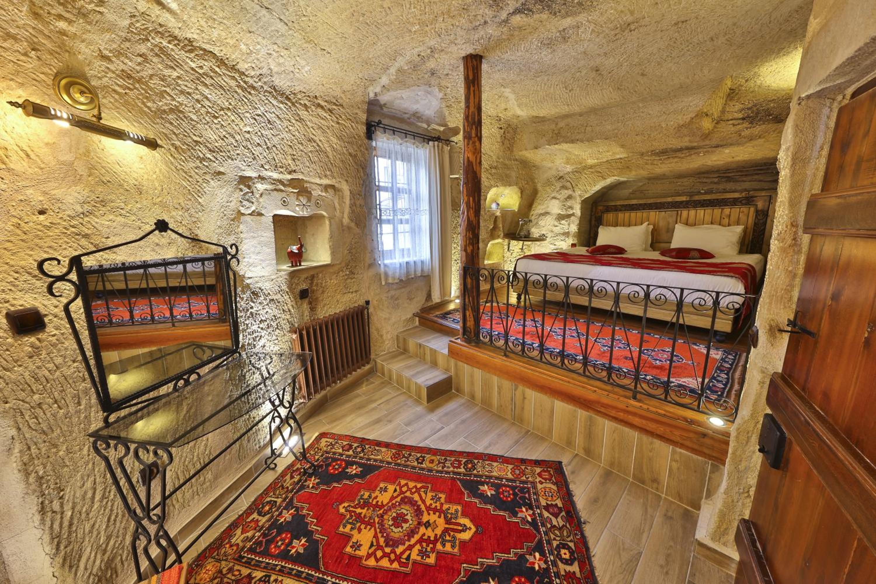 Deluxe Family Room - Photo 9