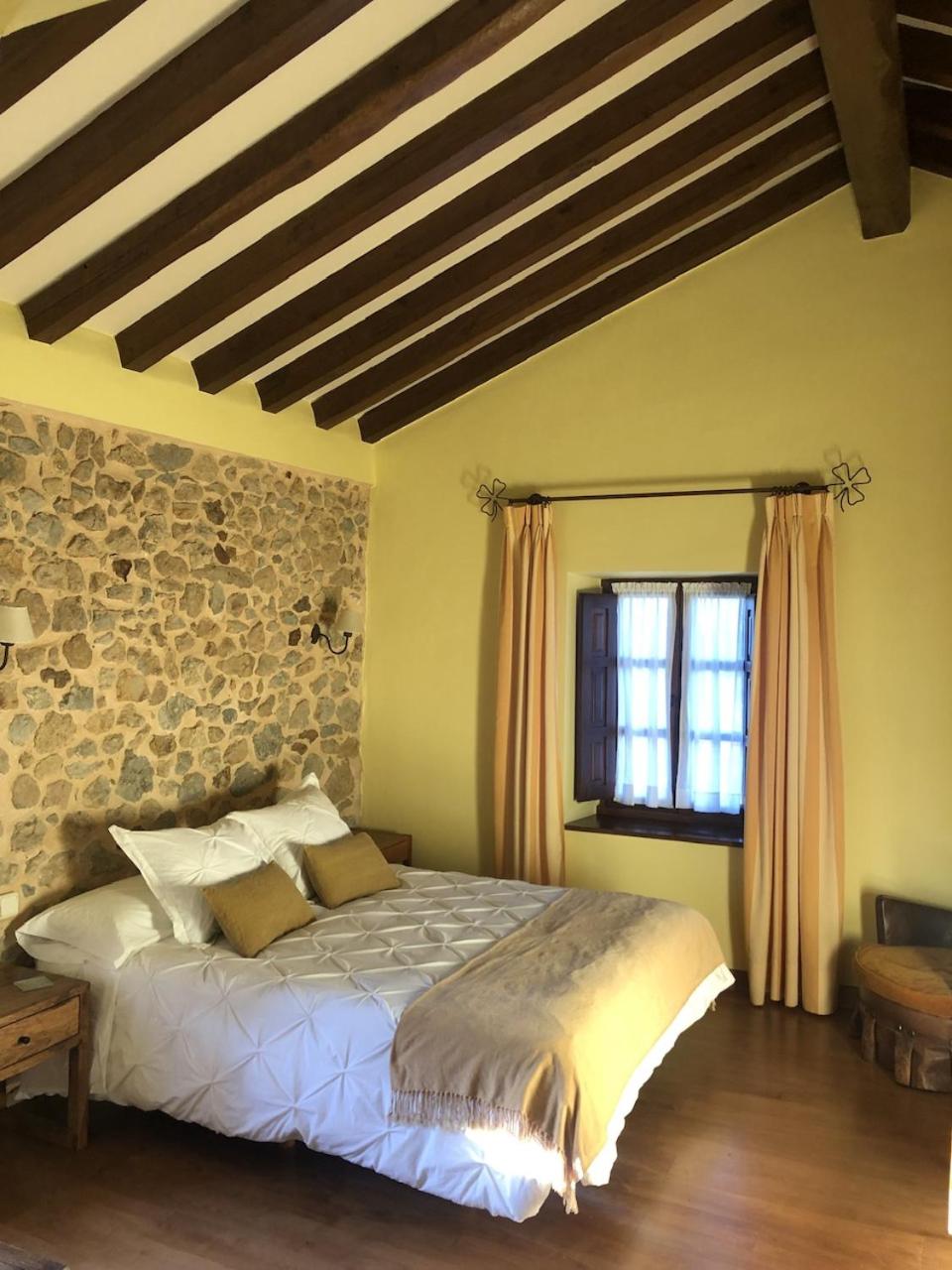 Double Room - Photo 6