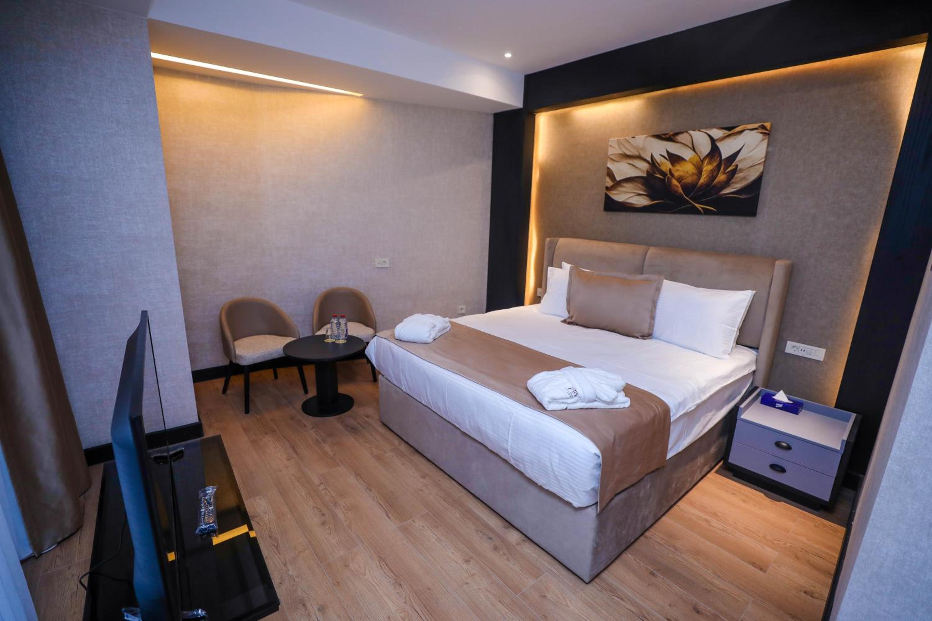 Standard Double Room photo 3