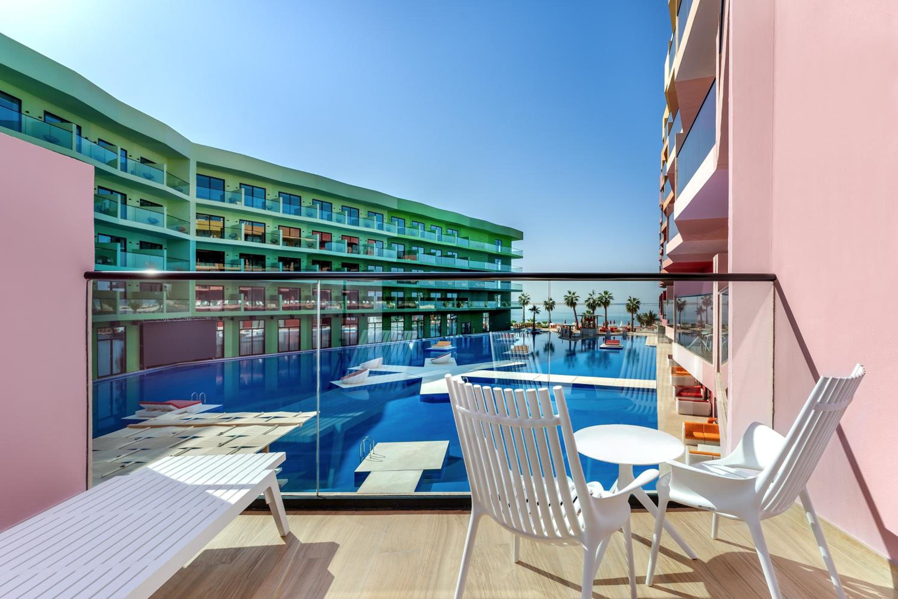 Premium Twin Room with Pool and Sea View