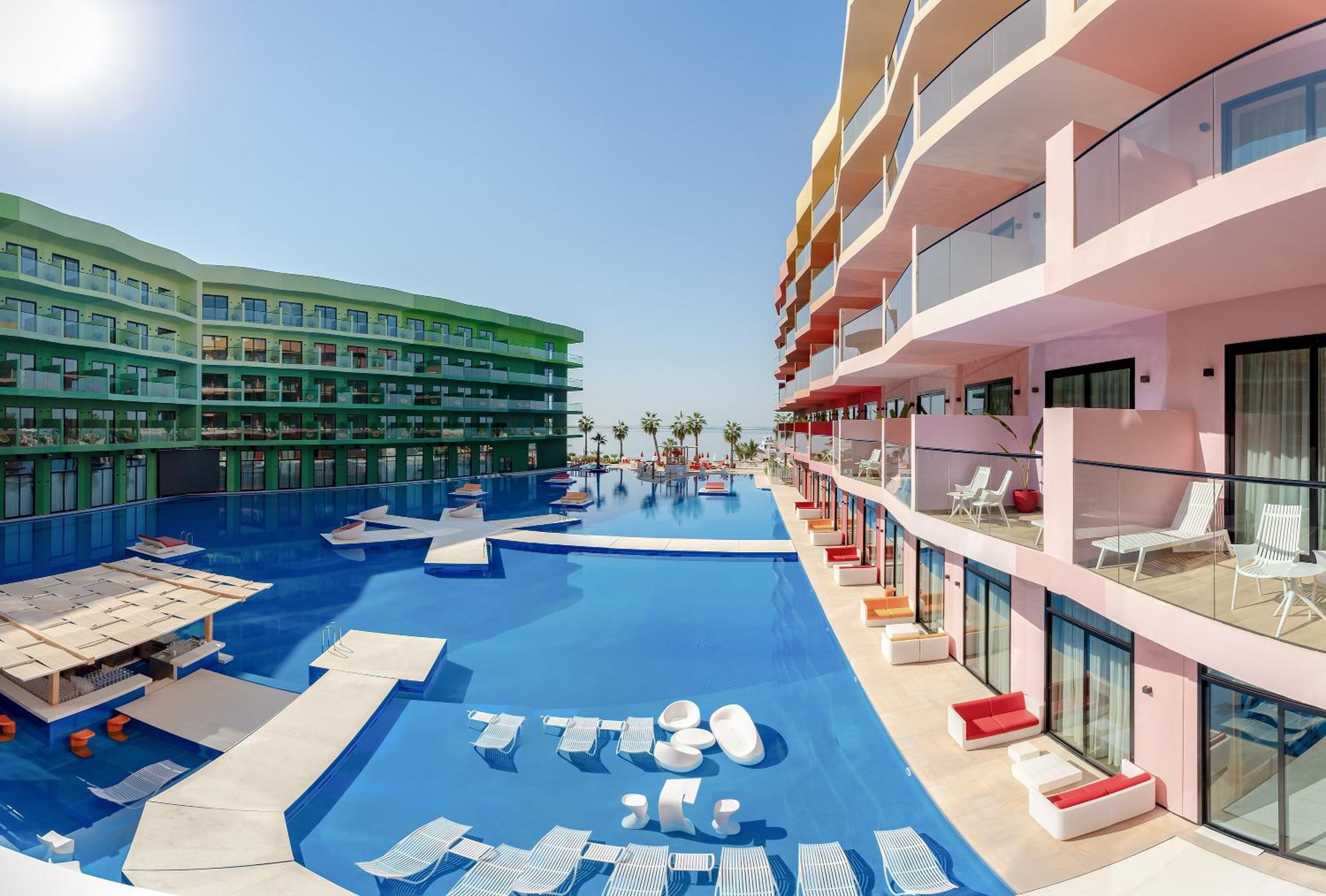 Premium Twin Room with Pool and Sea View photo 2