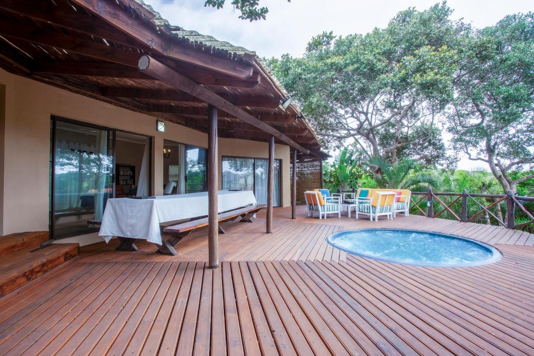 Four-Bedroom Vacation Home photo 2