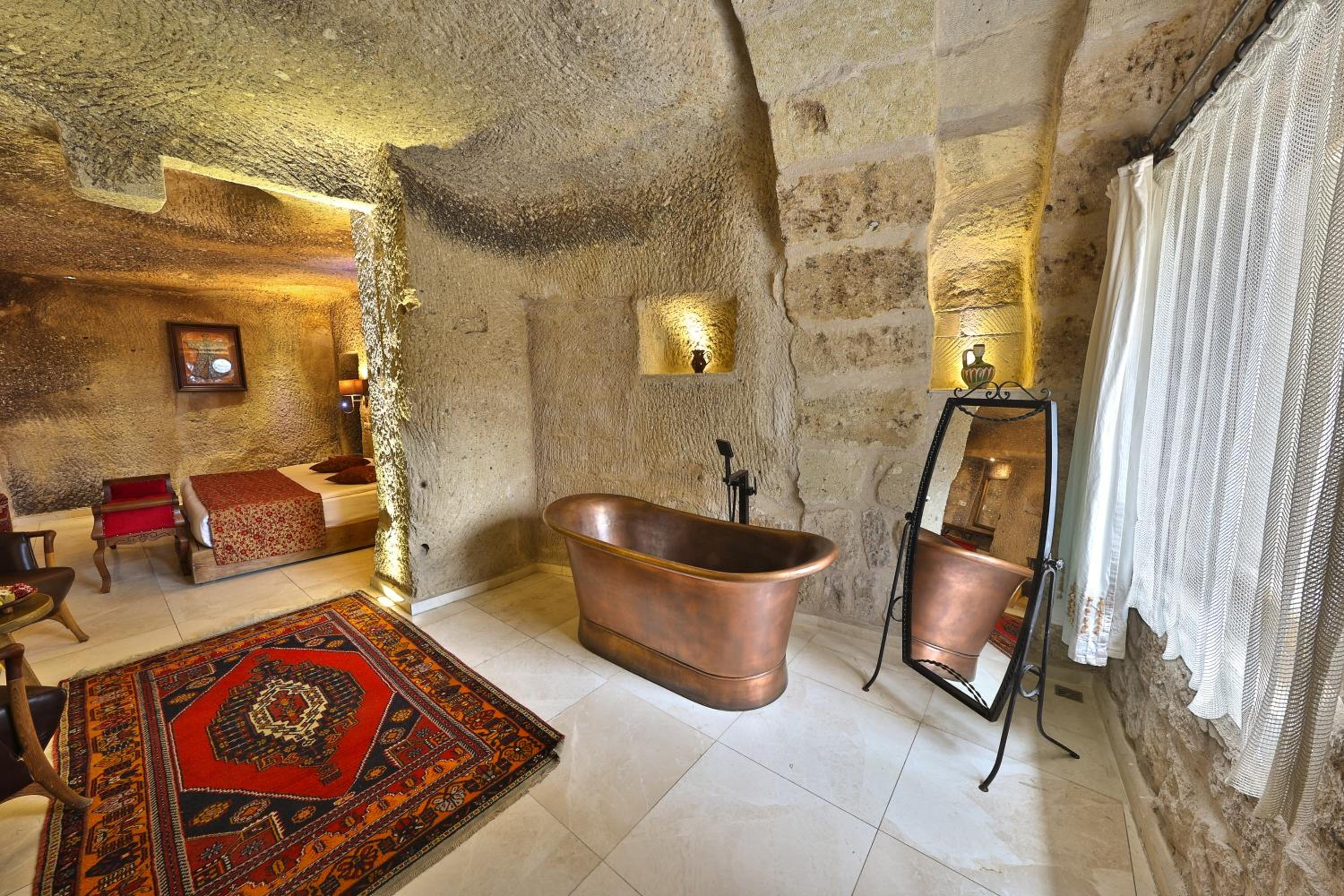 Suite - Photo 17
