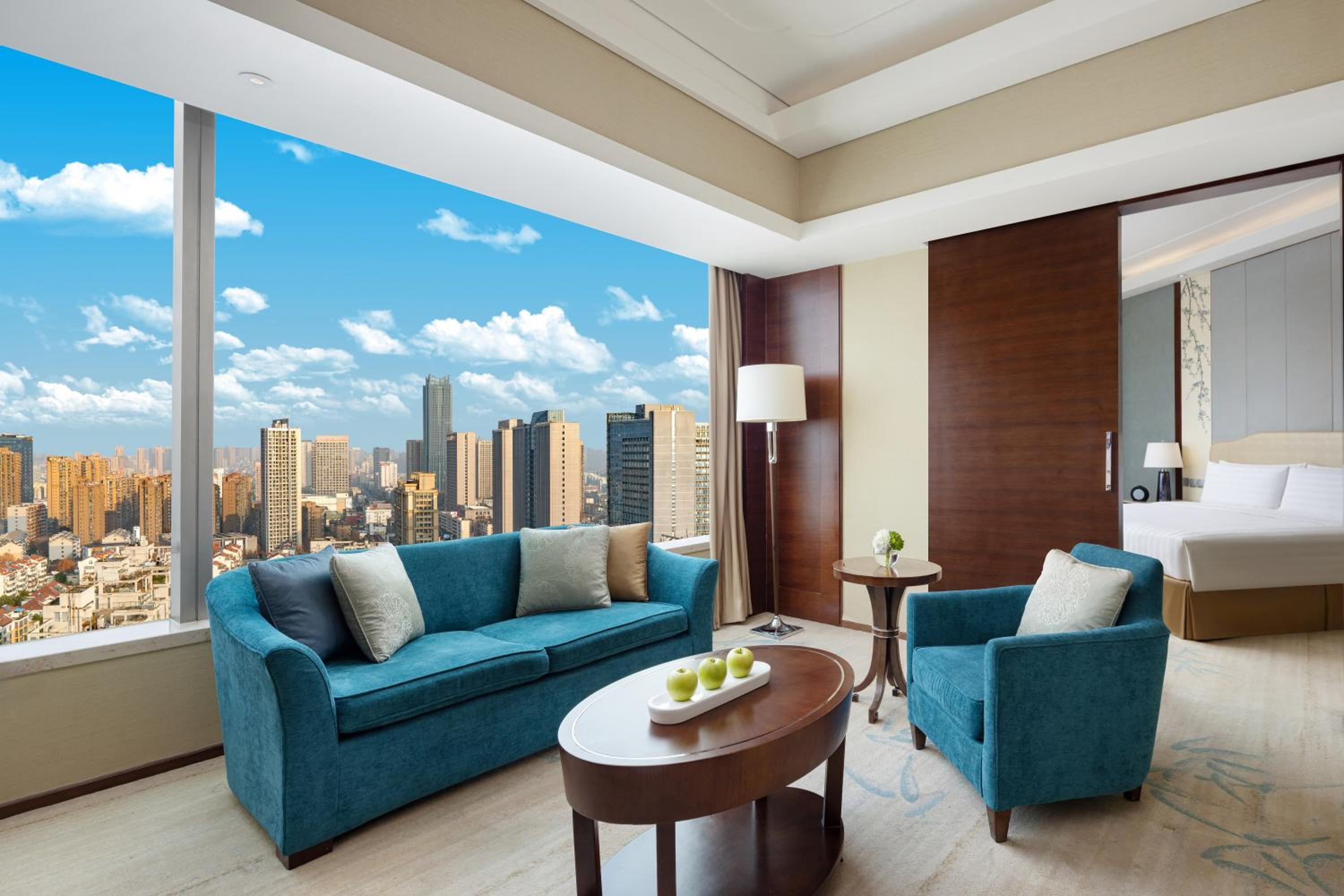 Horizon Premier King Room photo 2