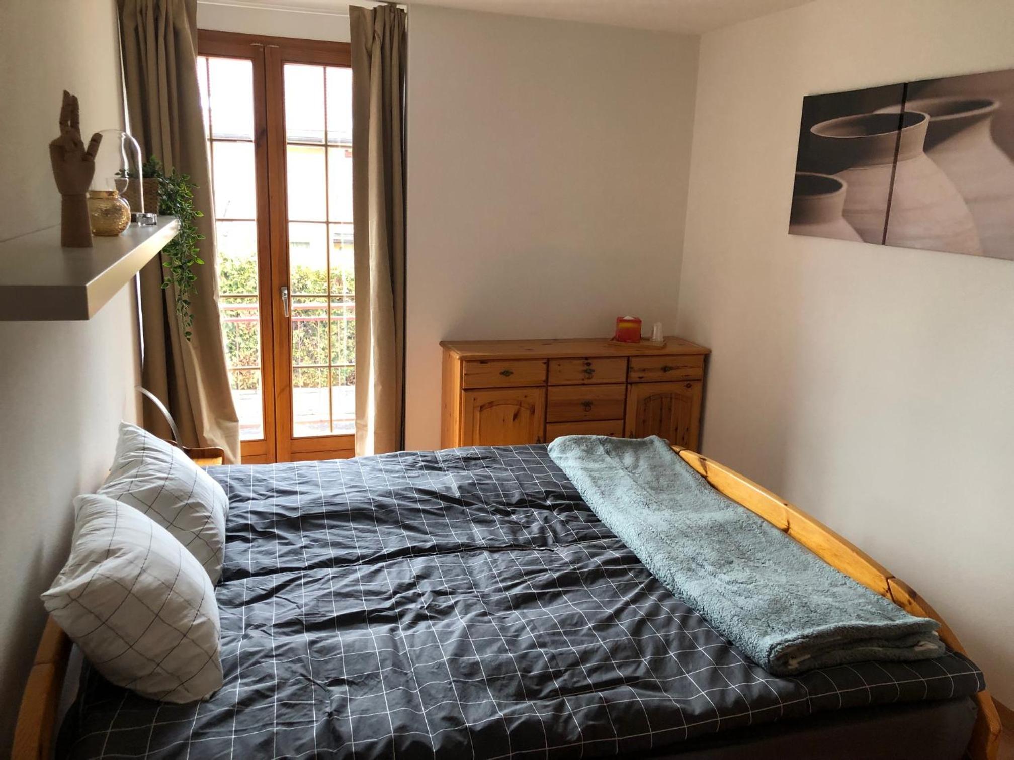 Double Room with Shared Bathroom photo 2