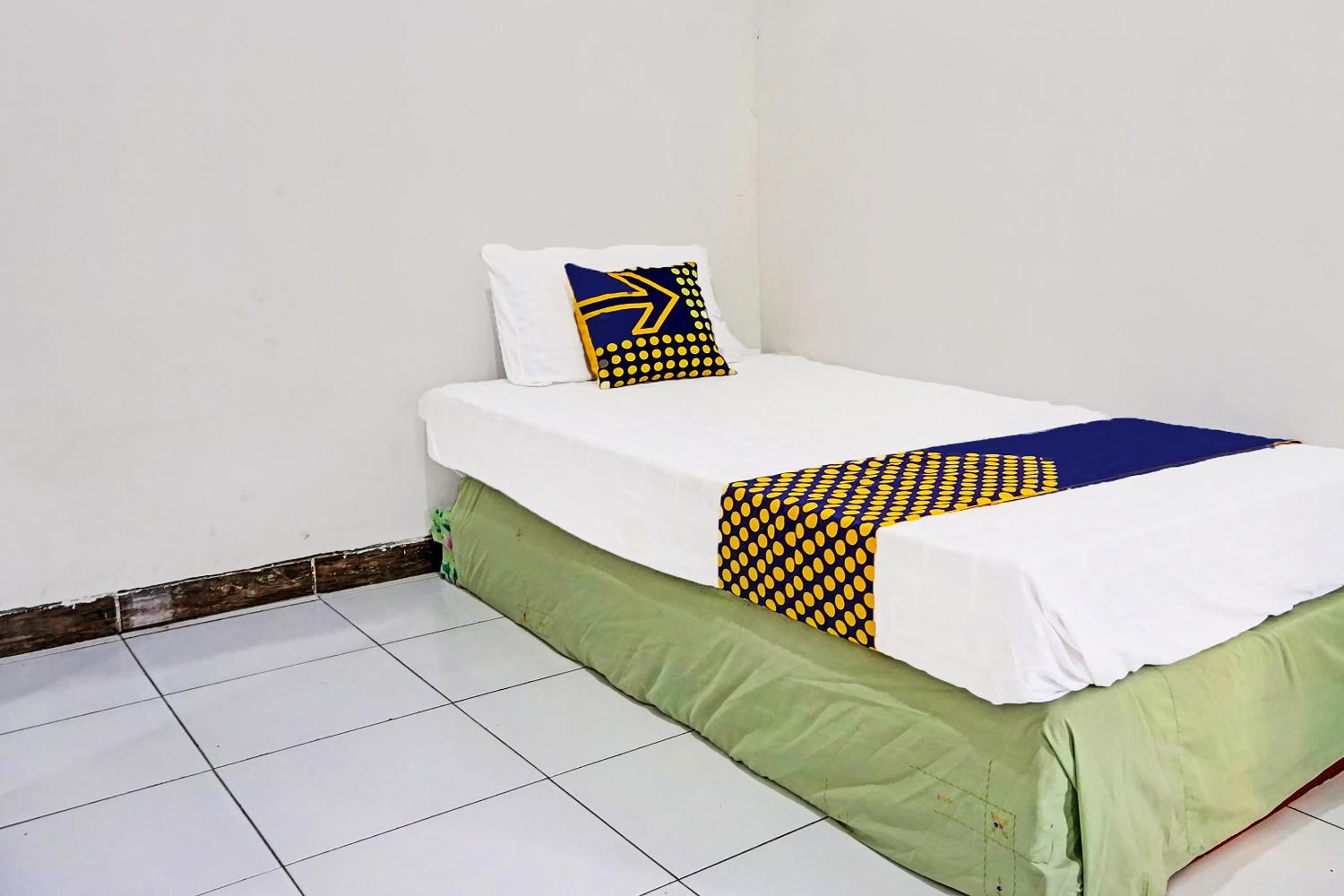 Small Single Room