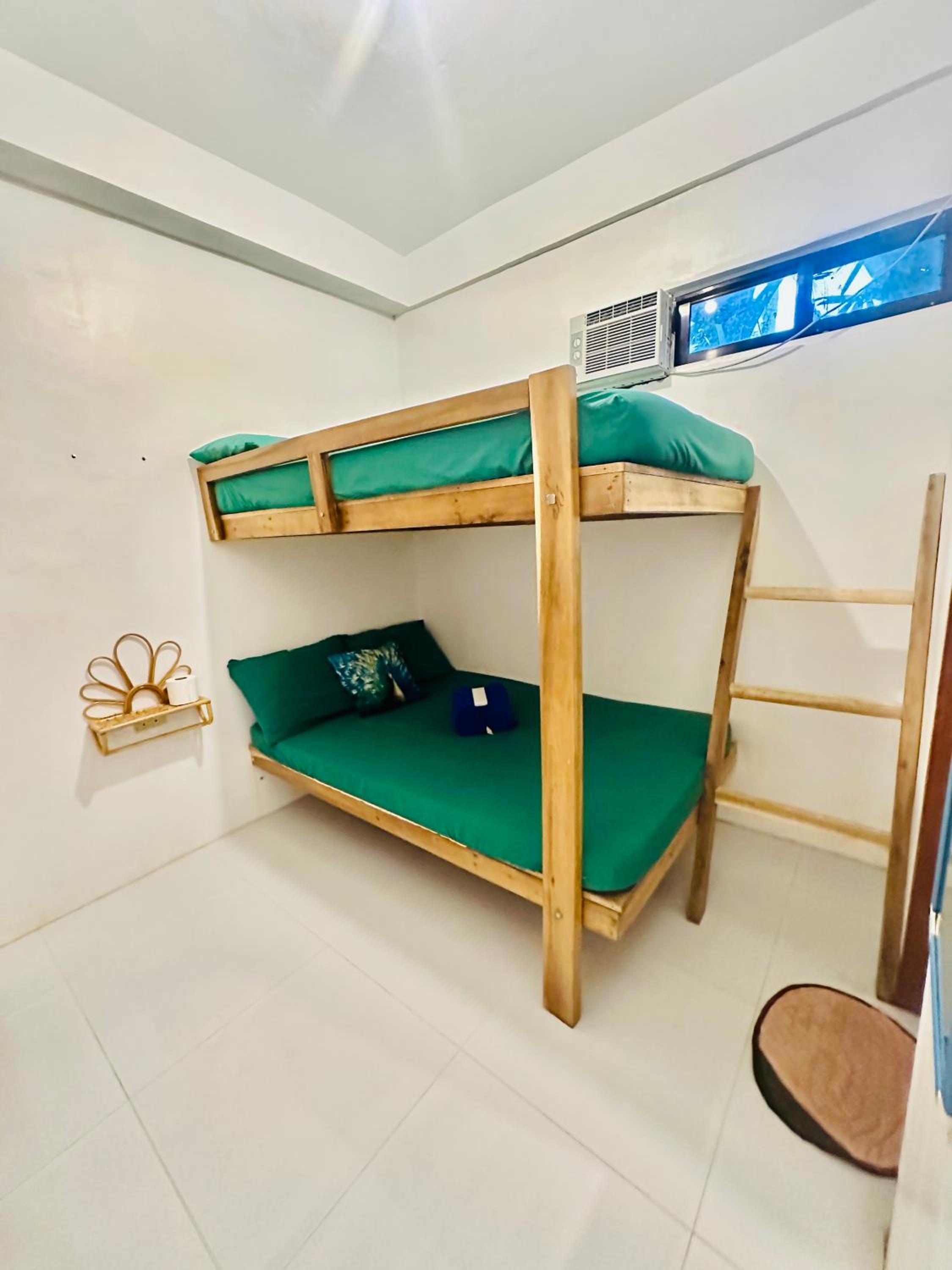 Standard Quadruple Room - Photo 1