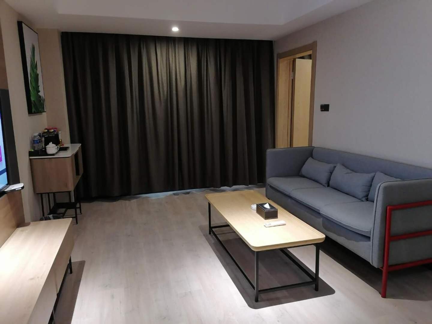 Executive Suite photo 2