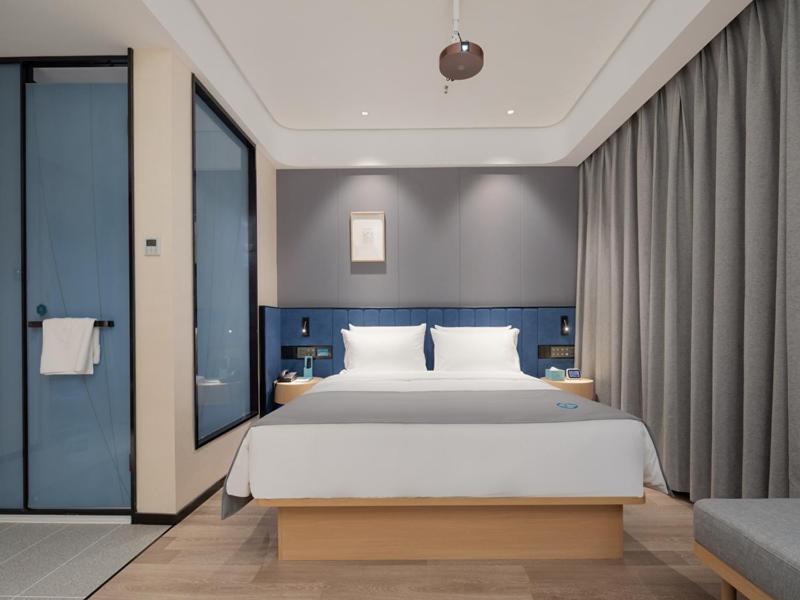 Lanyi Double Room With Movie photo 1