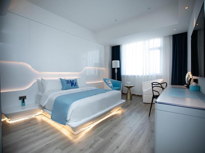 Double Room With Future Technology Theme photo 3