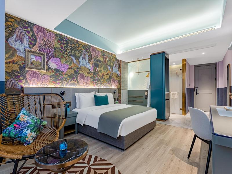 Double Room With Fantasy Natural History Theme