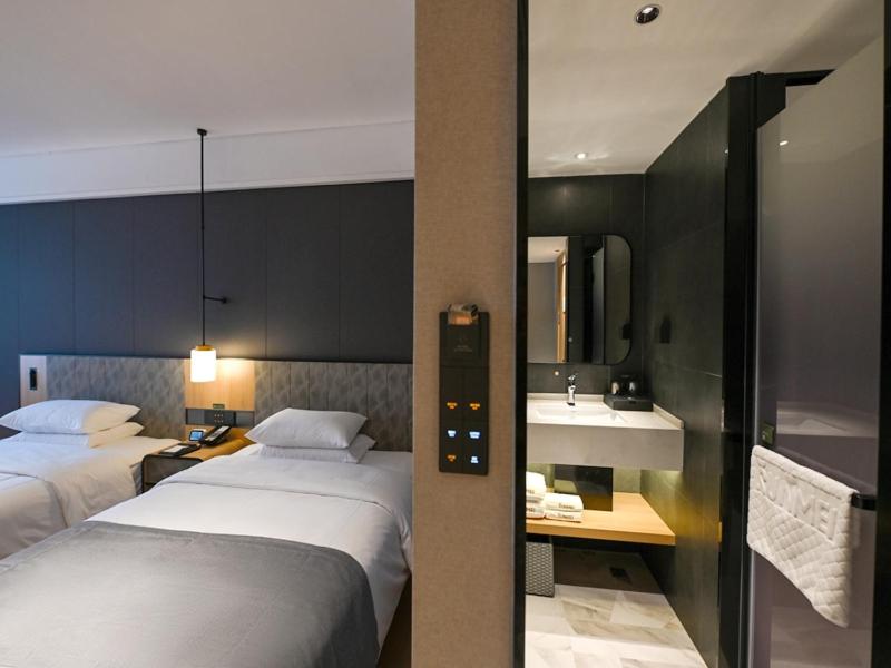 Premium Twin Room