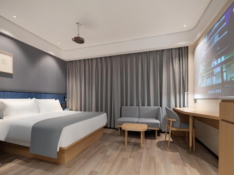 Lanyi Double Room With Movie photo 3