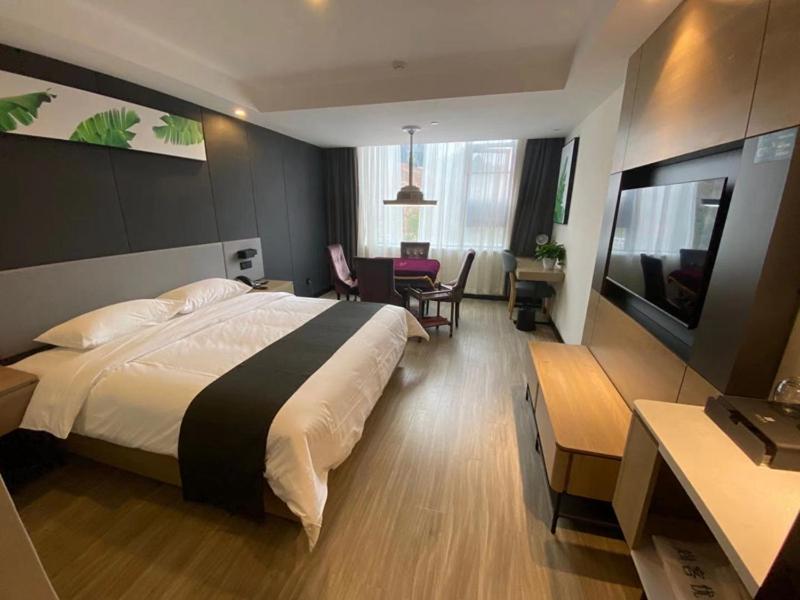 Youyue Double Room with Entertainment  photo 3