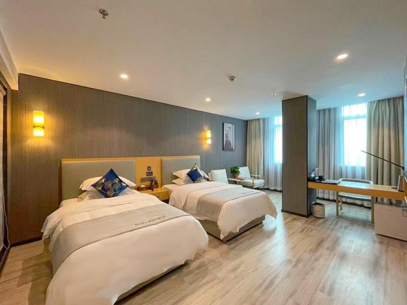 Deluxe Twin Room photo 2