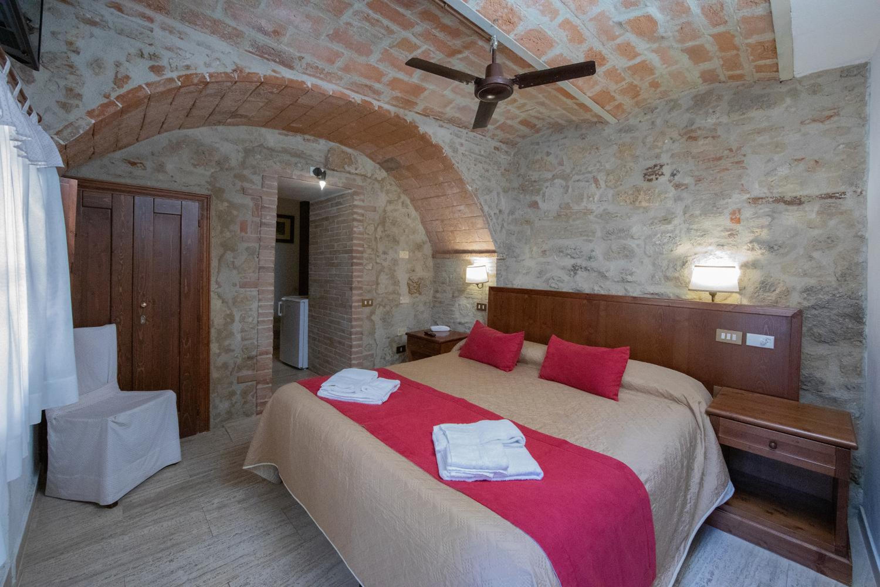Small Double Room photo 1