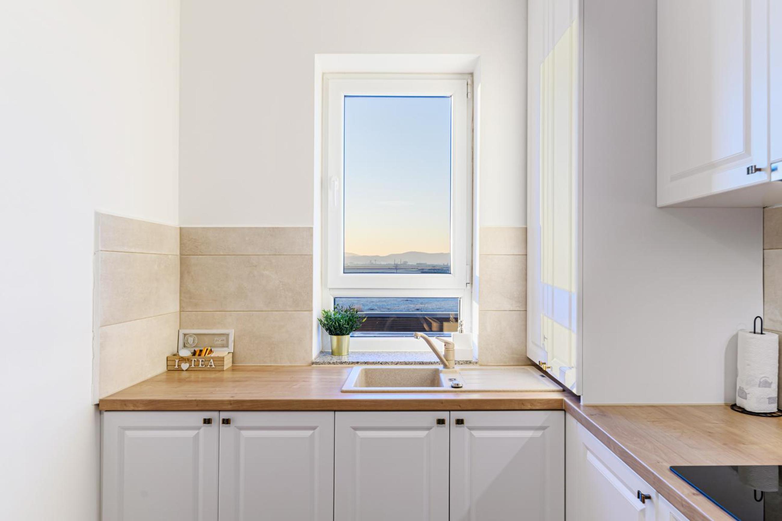 One-Bedroom Apartment - Photo 17