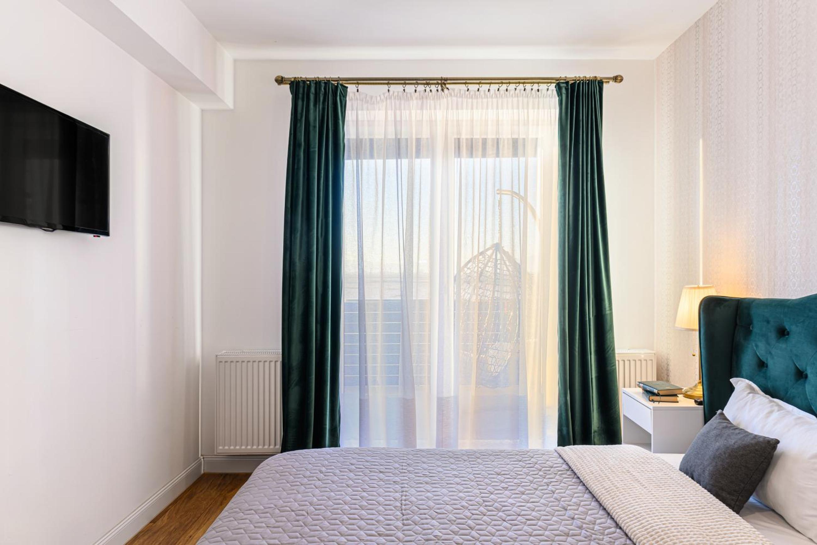 One-Bedroom Apartment - Photo 13