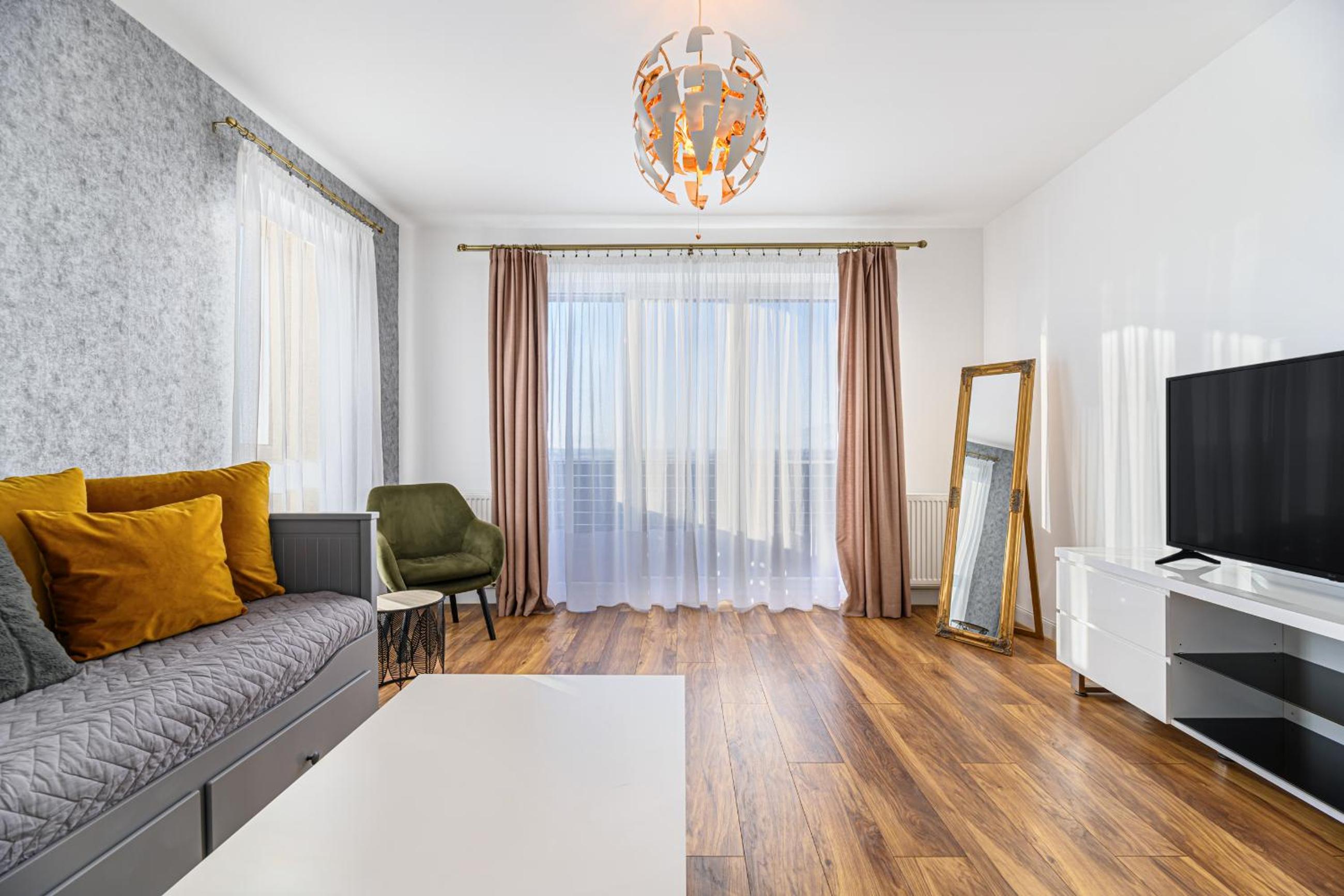 One-Bedroom Apartment - Photo 3