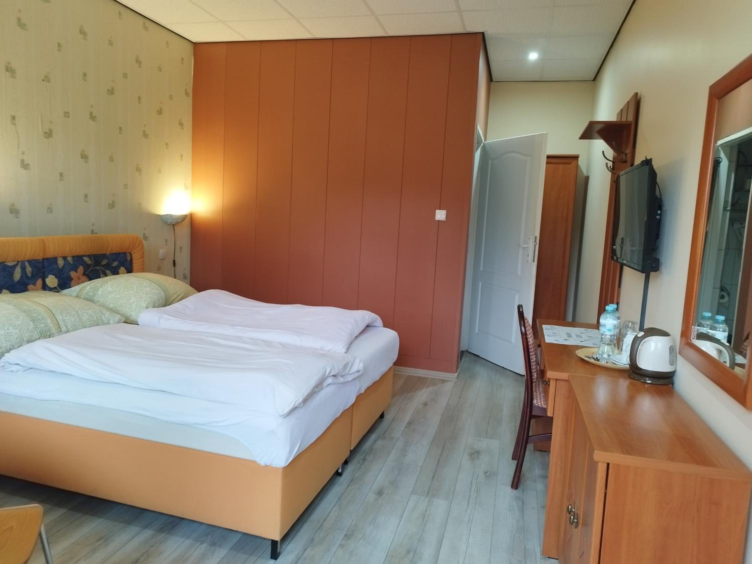 Economy Double Room
