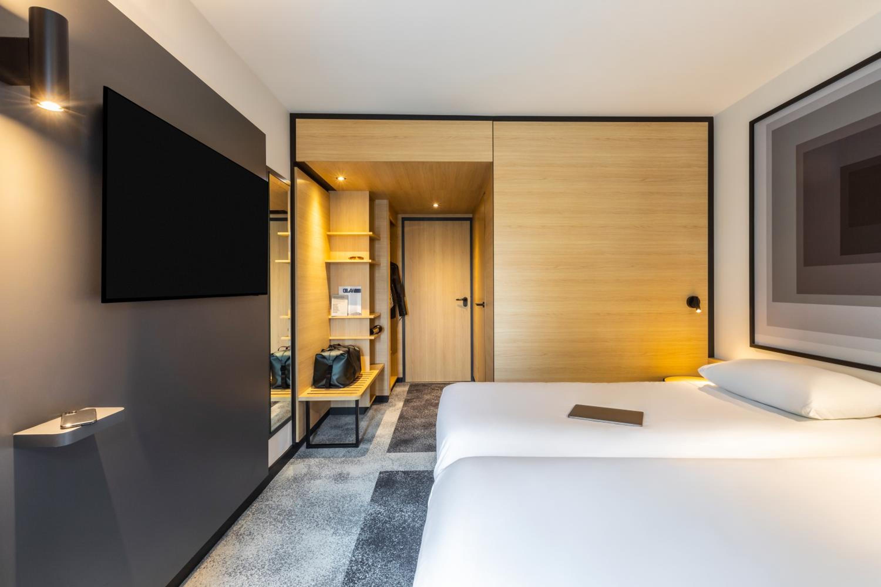 Standard Room With Three Single Beds