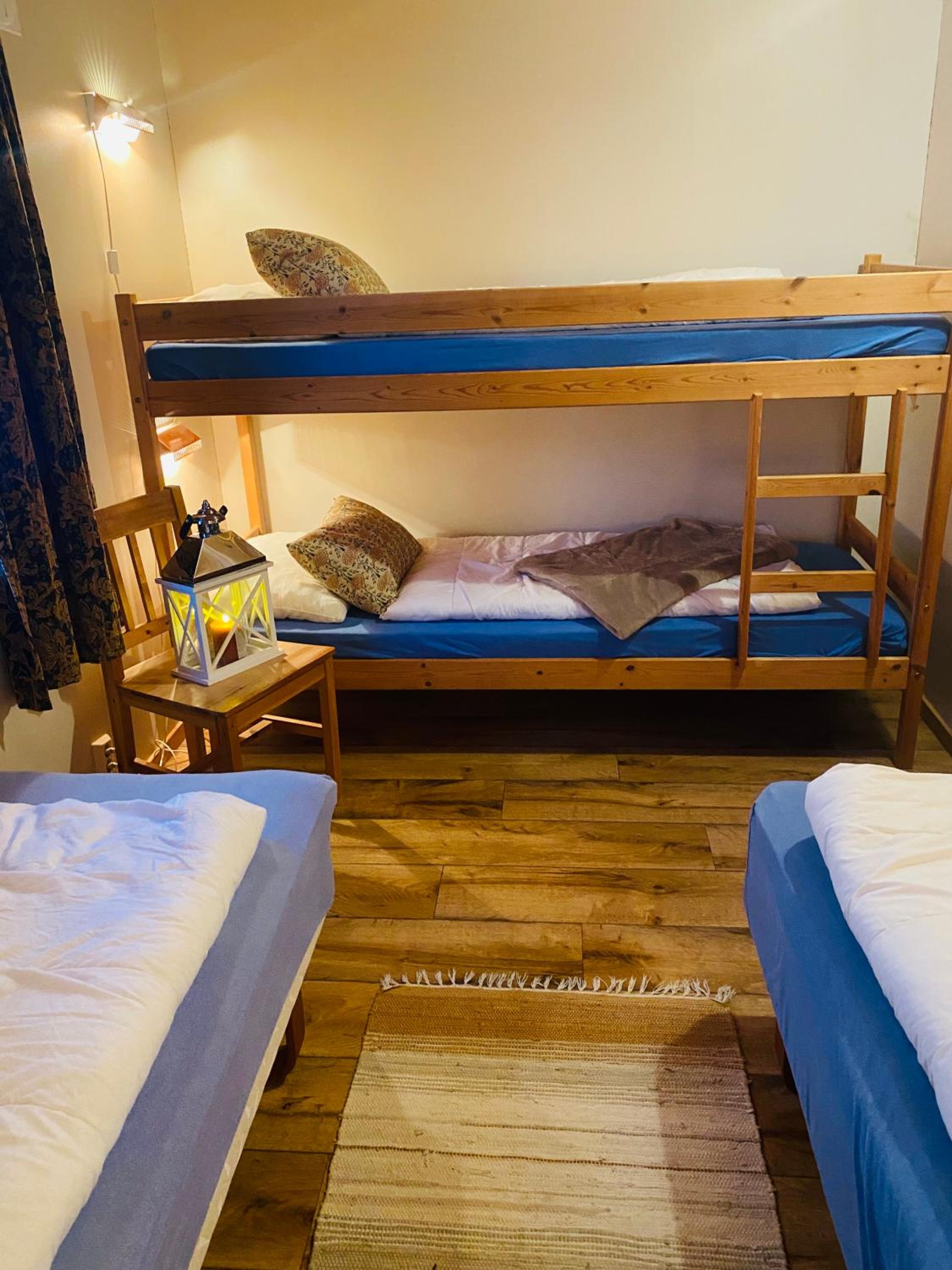 Two-Bedroom Cottage - Photo 2