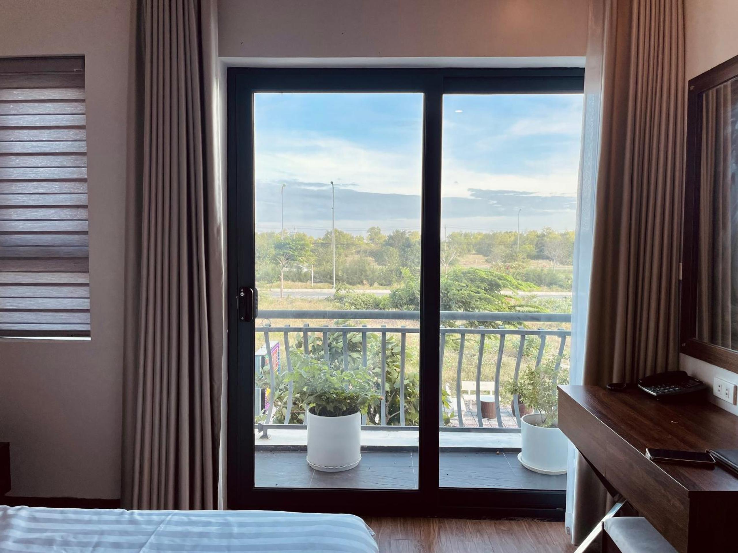 King Room With Balcony photo 2
