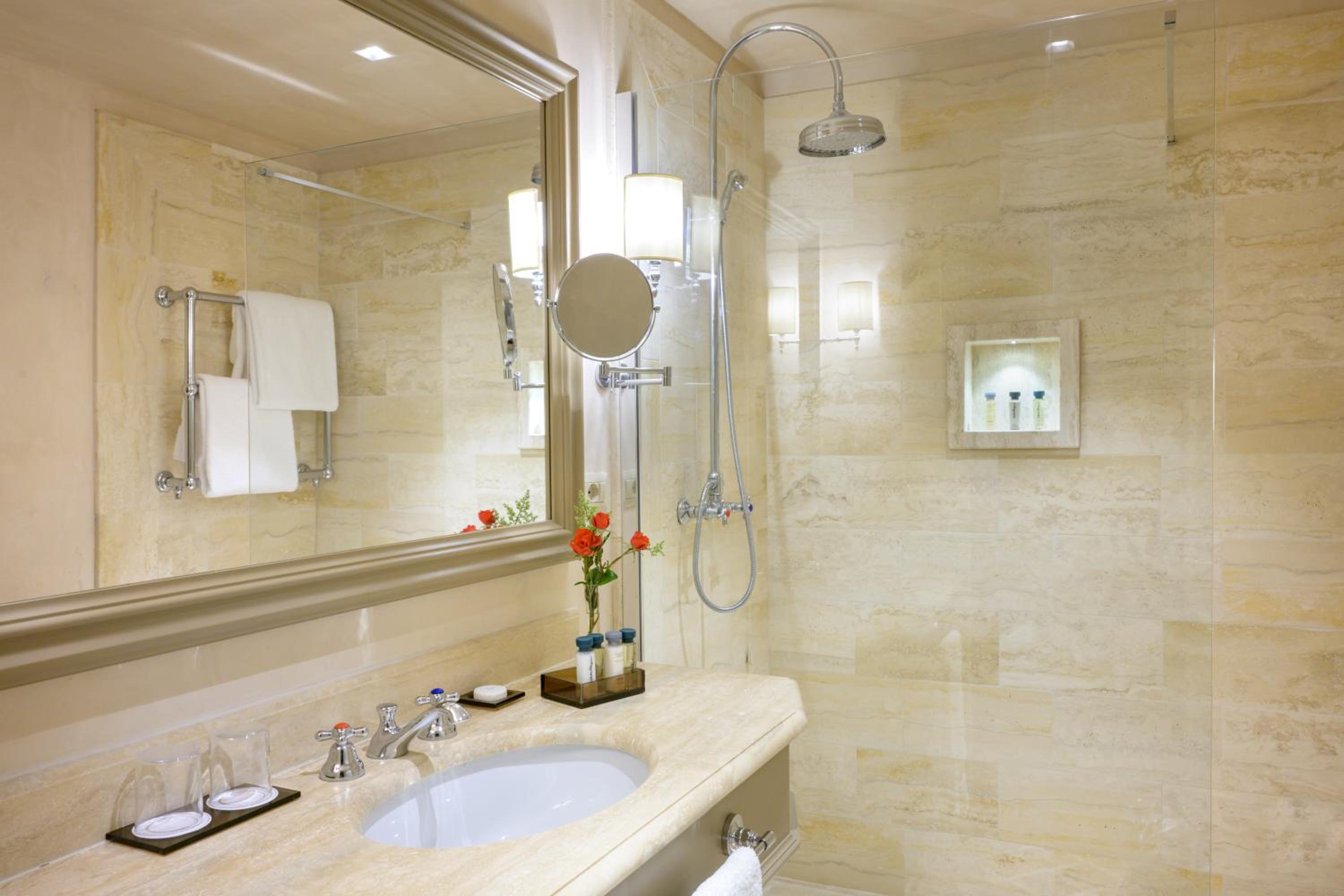 Superior Double Room - Photo 9