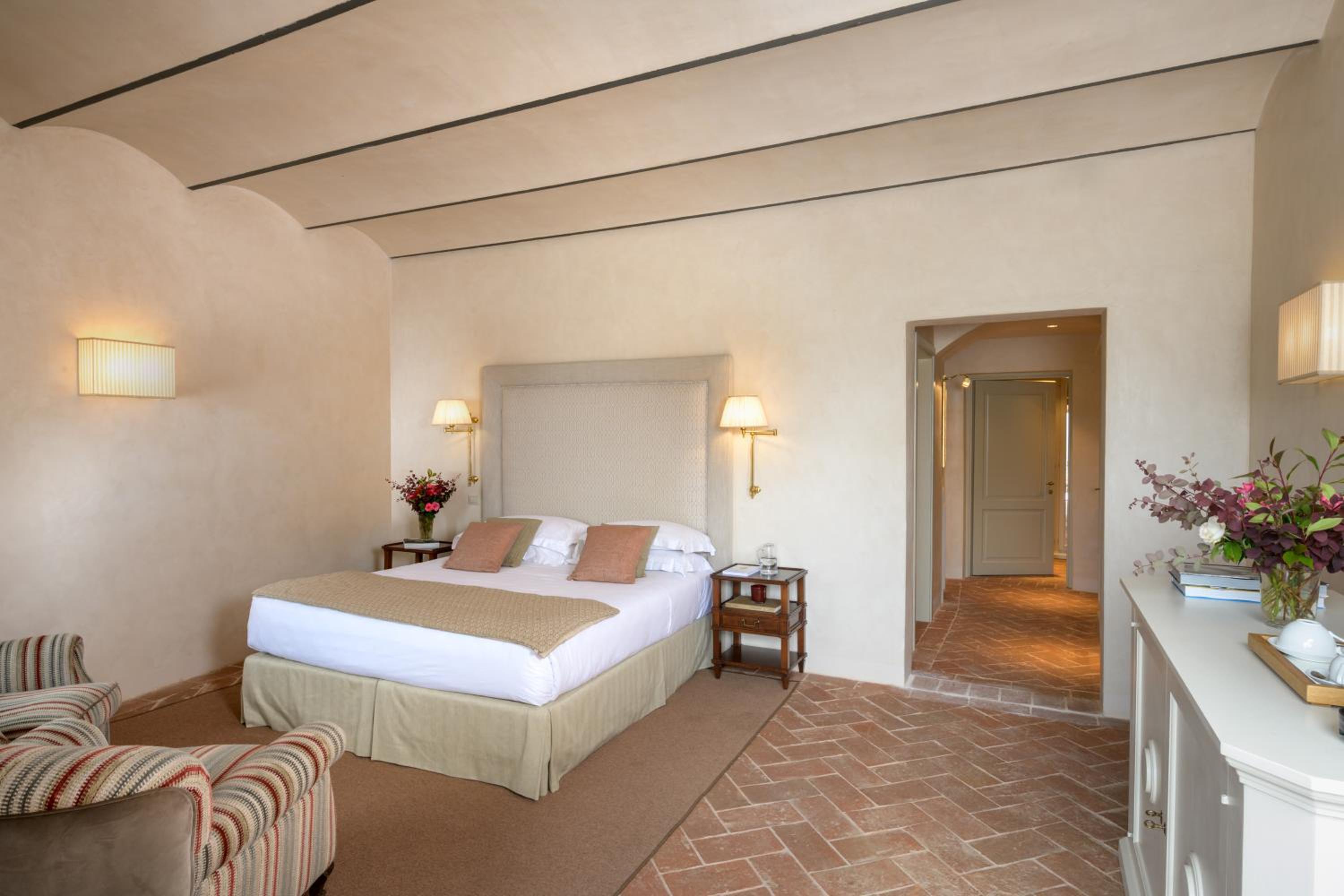 Deluxe Double Room - Photo 9