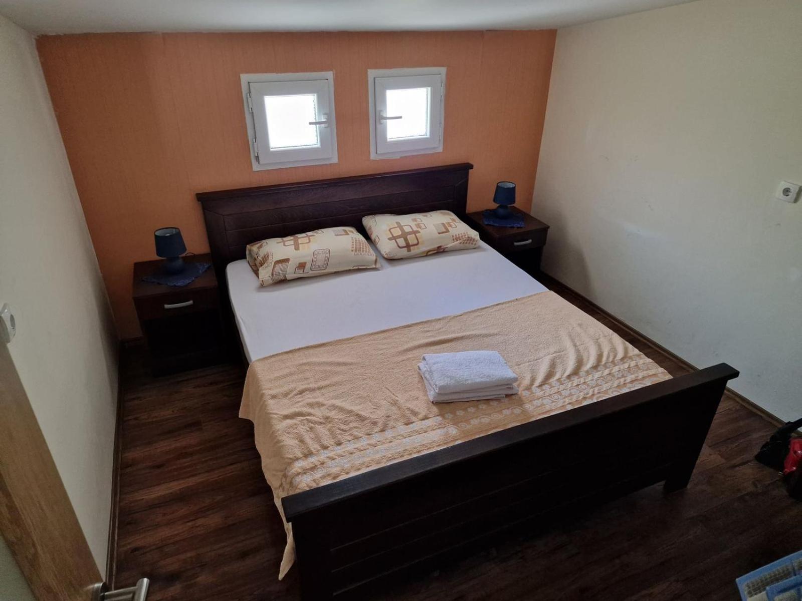 One-Bedroom House photo 3