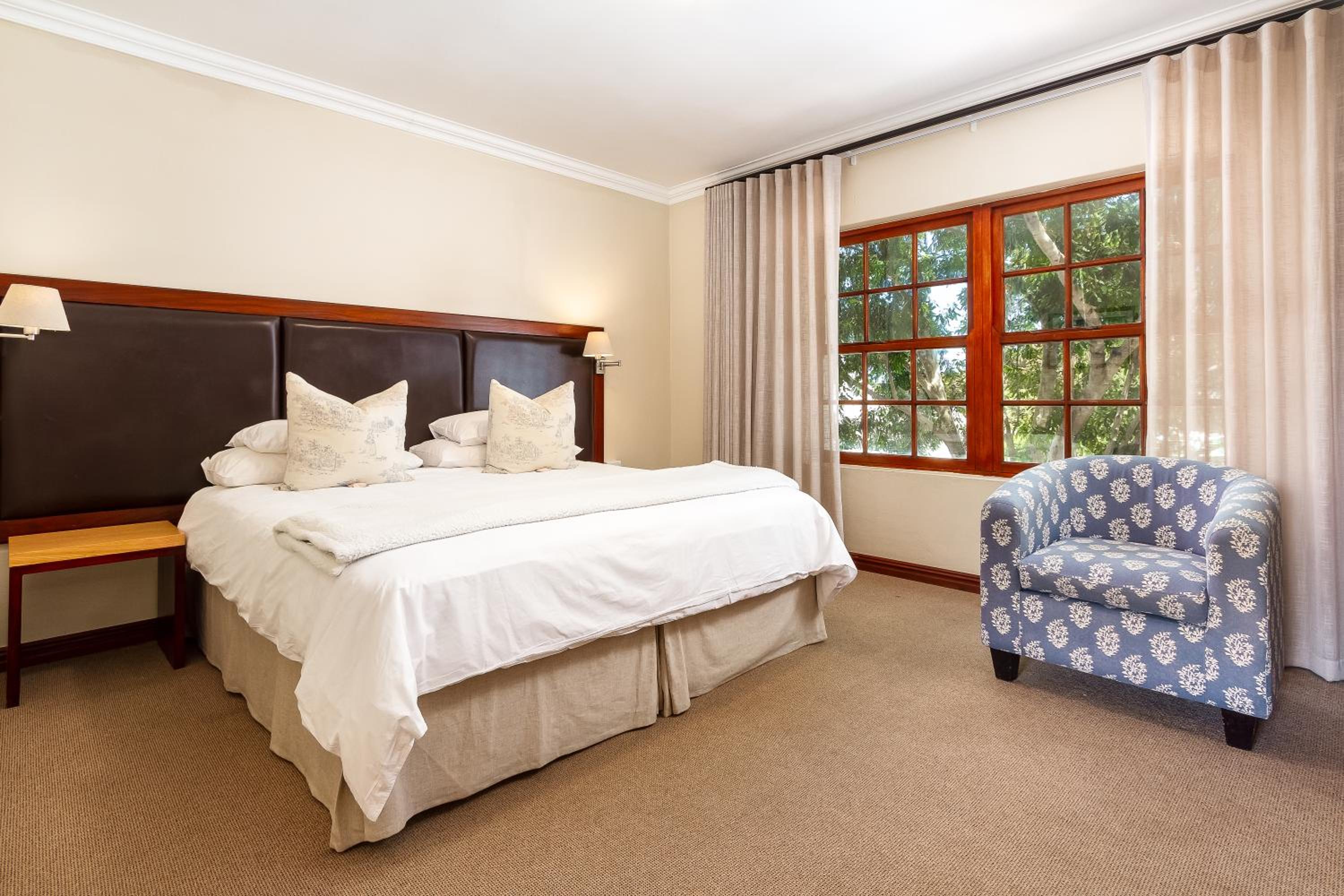 Double or Twin Room - Photo 15