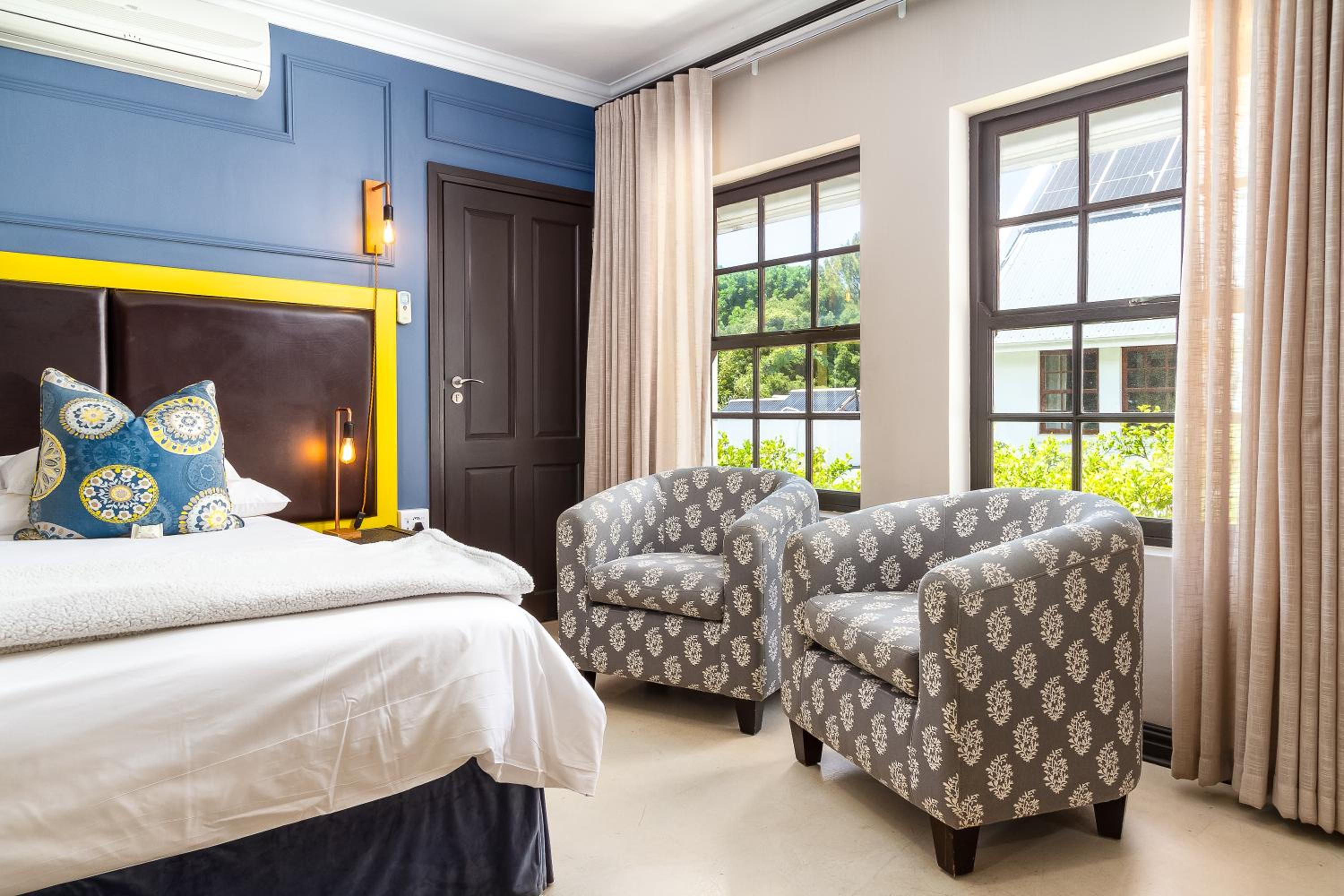 Double or Twin Room - Photo 14