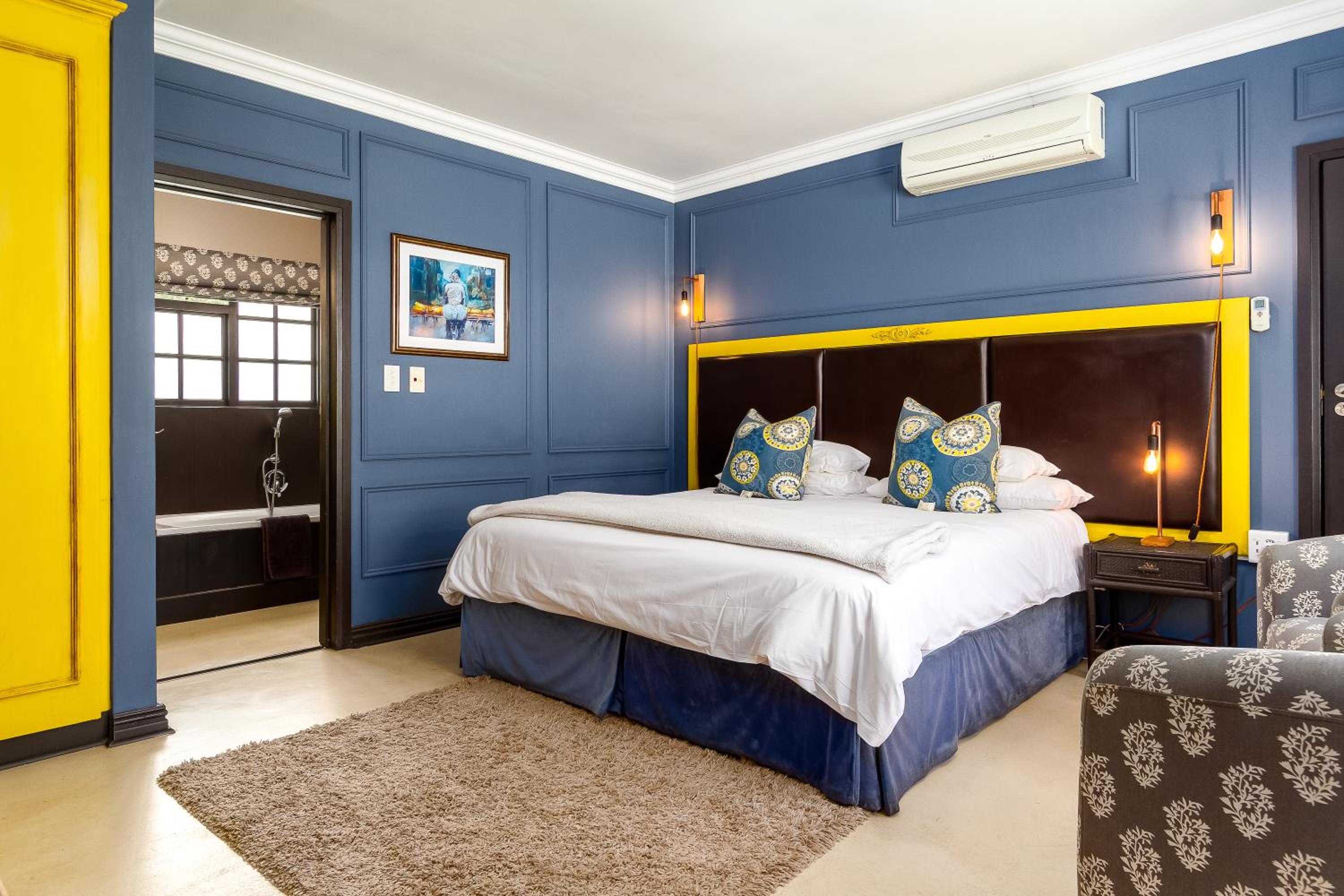 Double or Twin Room - Photo 2