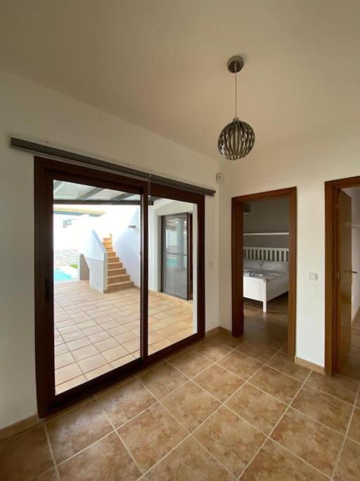Villa de Tres Habitaciones