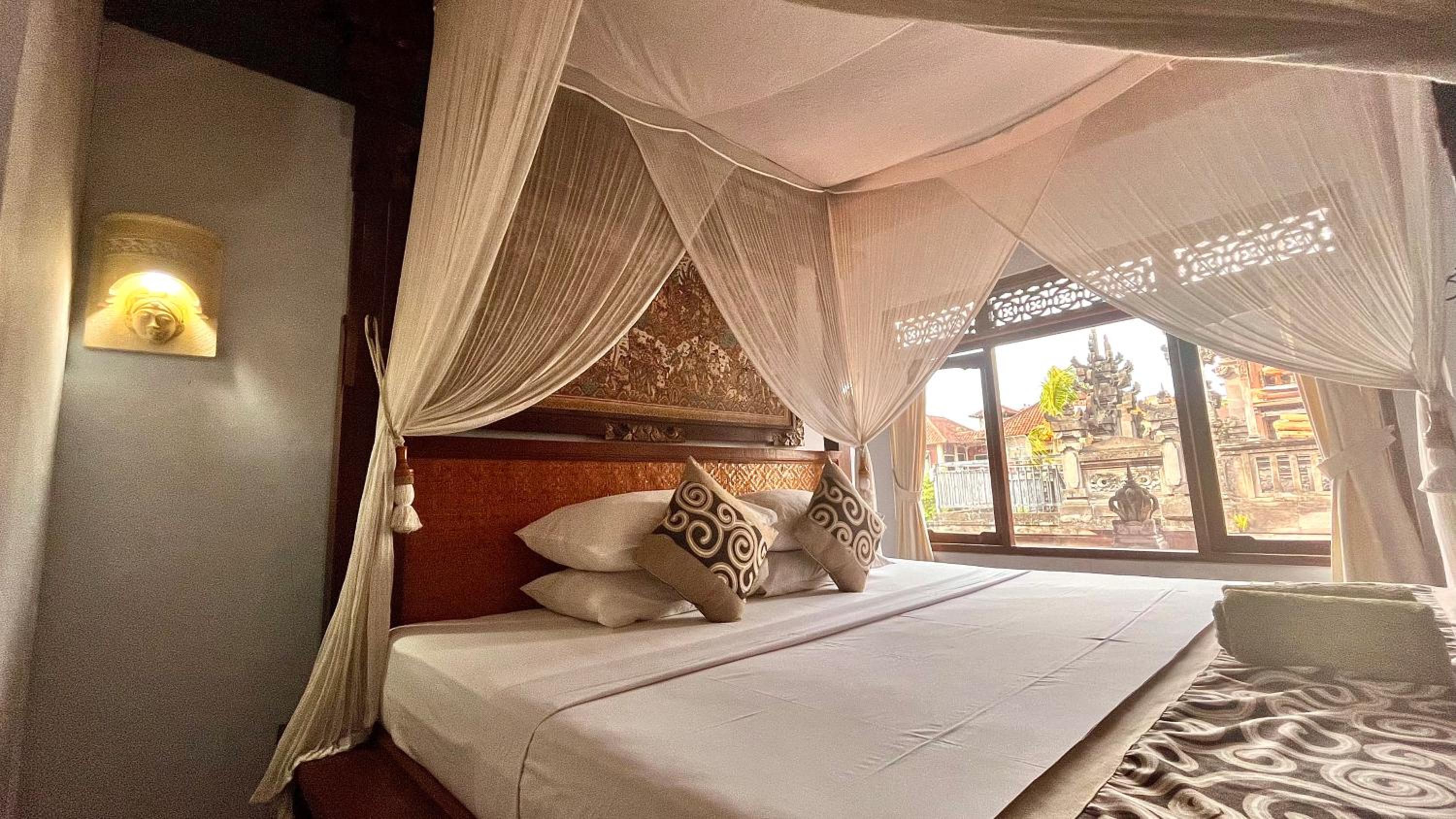 Deluxe King Room - Photo 14