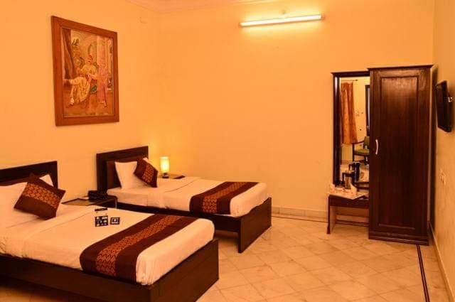 Deluxe King Room - Photo 3