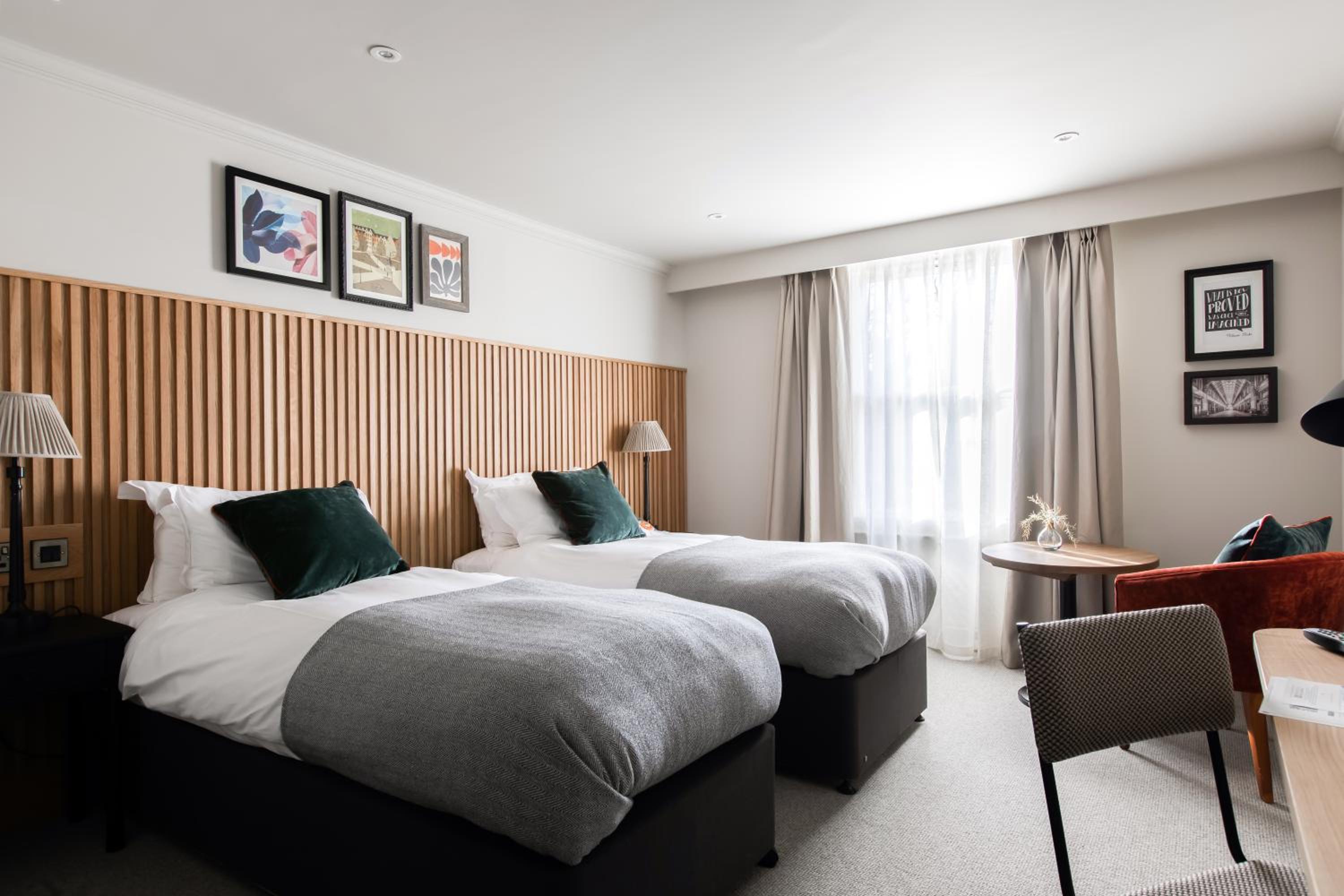 Twin Room - Photo 1
