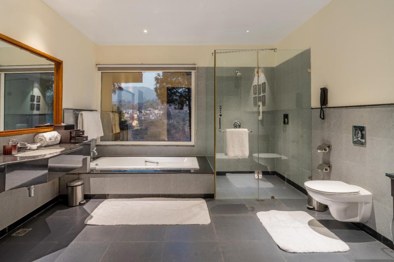 Moksha Suite - Photo 2