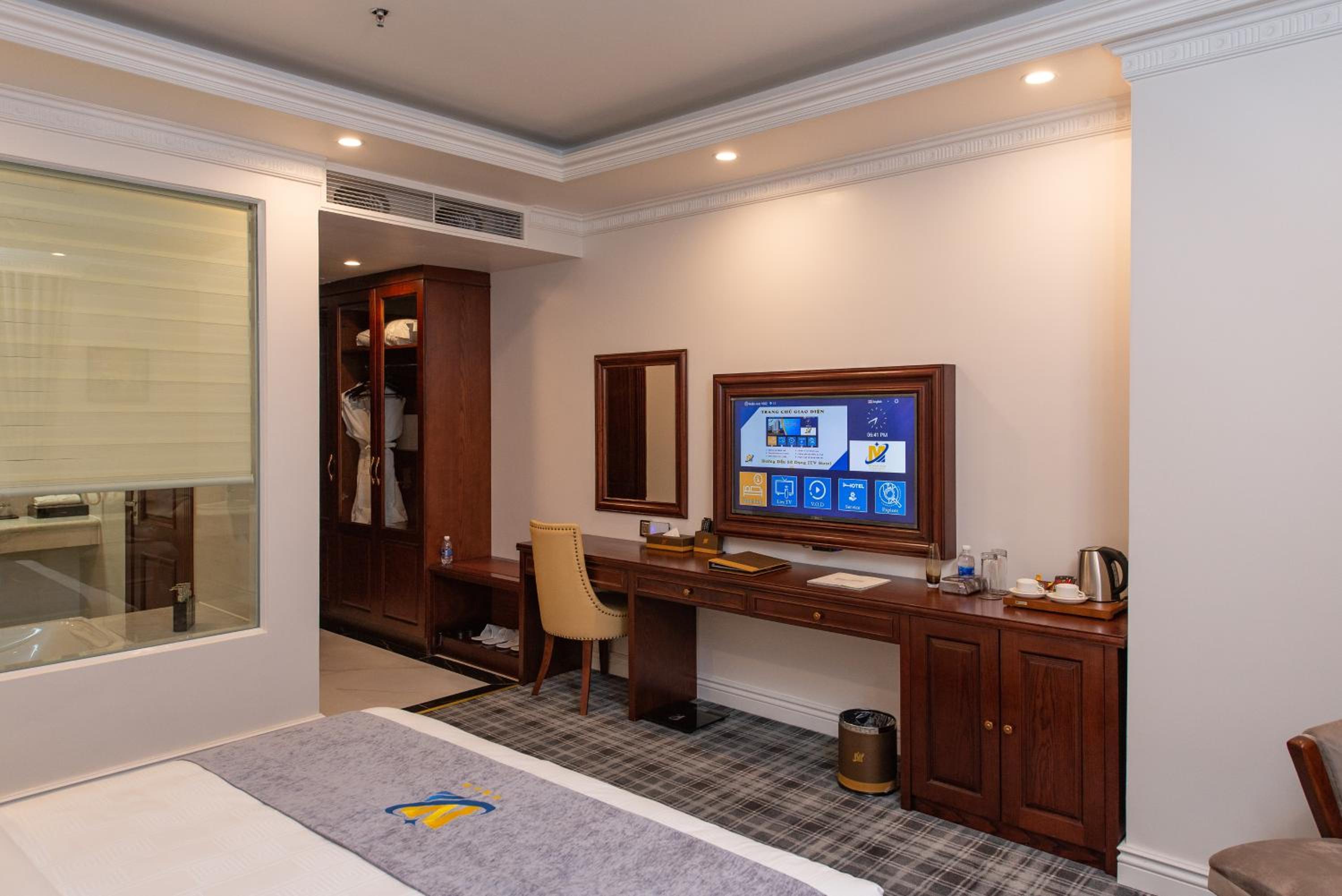 Superior King Room - Photo 2