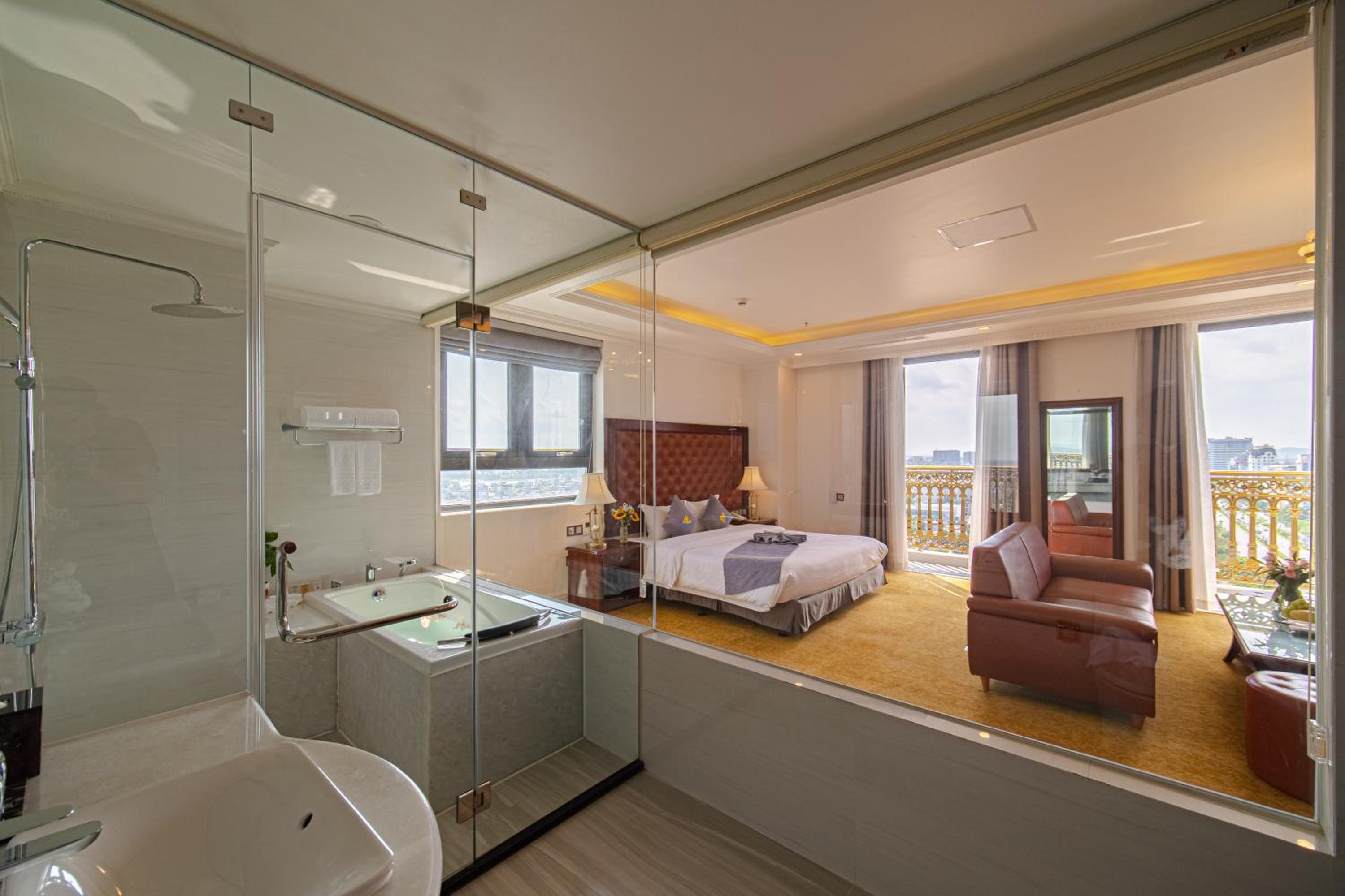 Deluxe Room - Photo 2