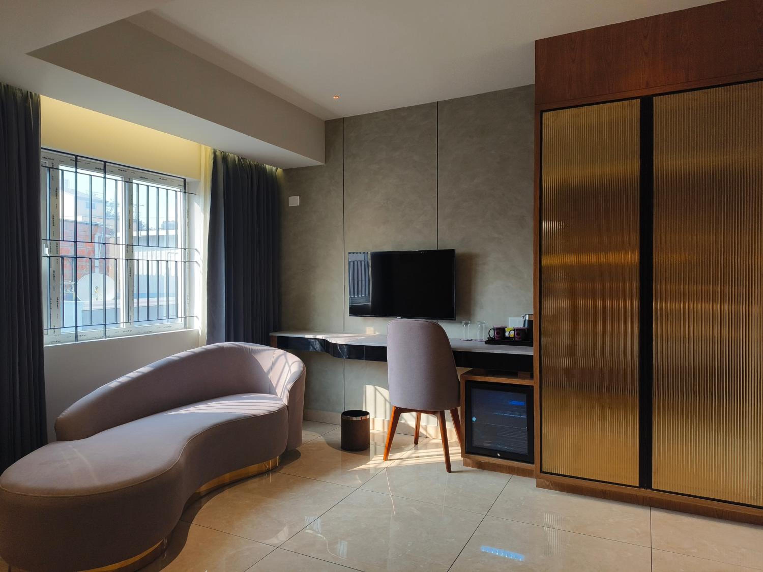 Deluxe Room - Photo 4