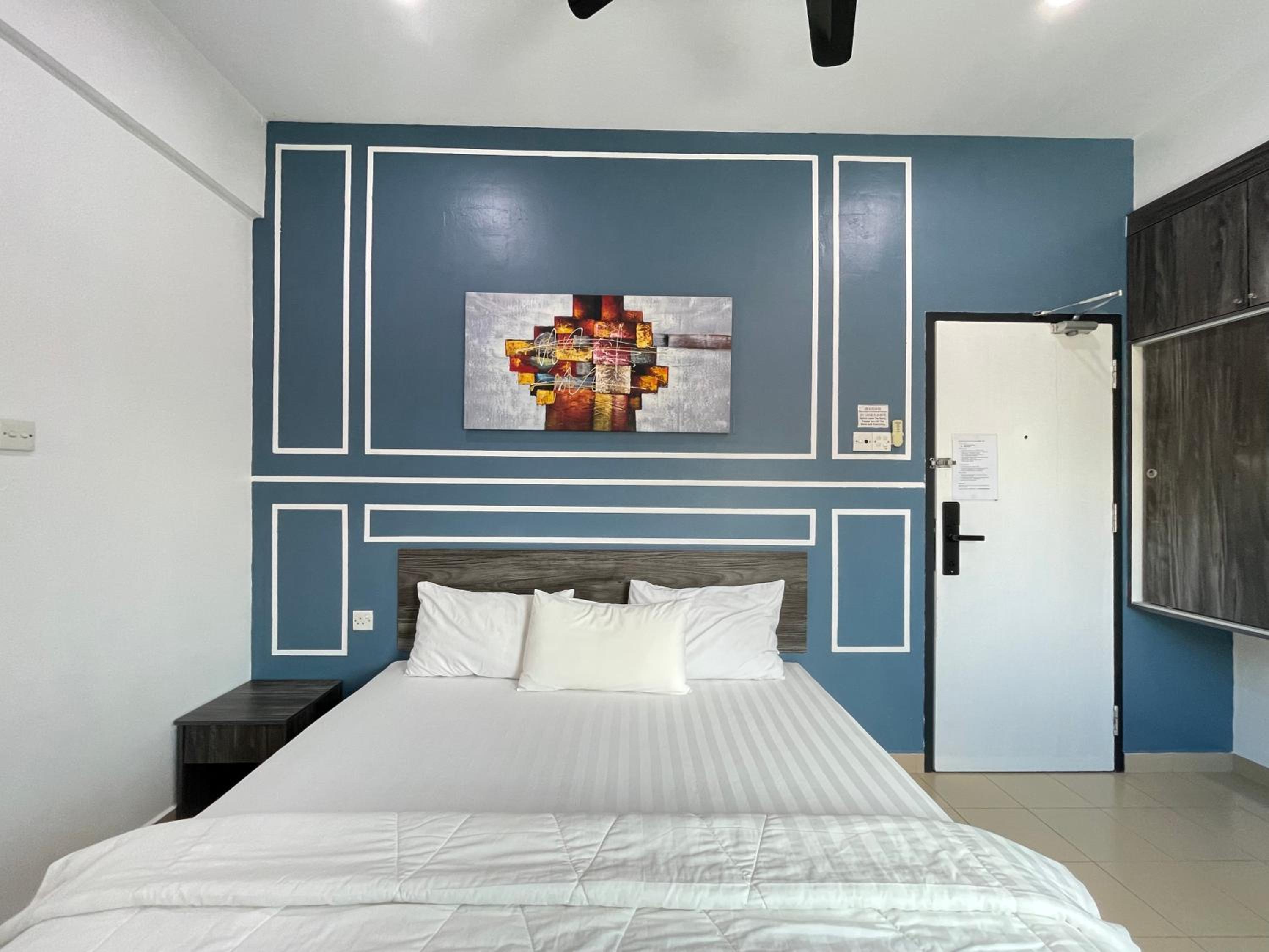 Deluxe King Room photo 2