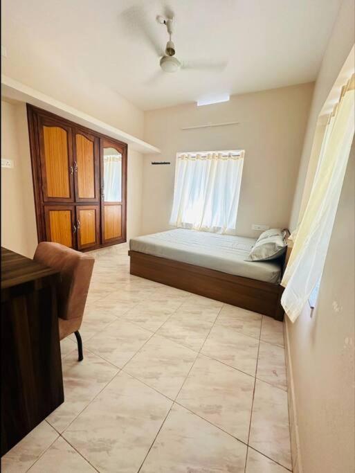 Three-Bedroom House photo 2