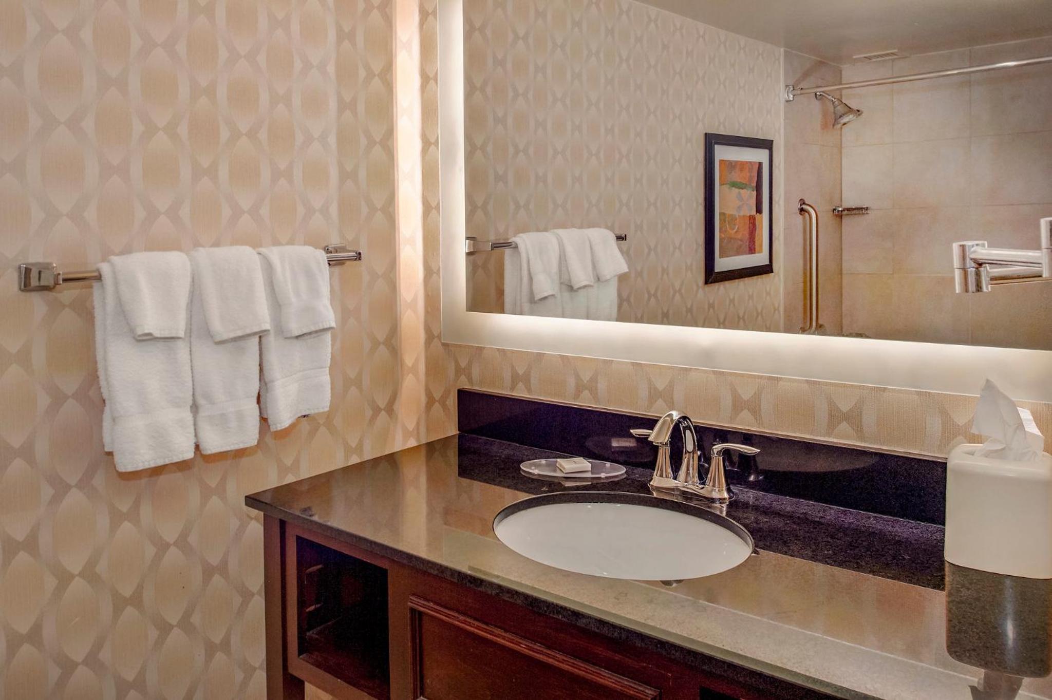 Standard King Room - High Floor - Photo 5