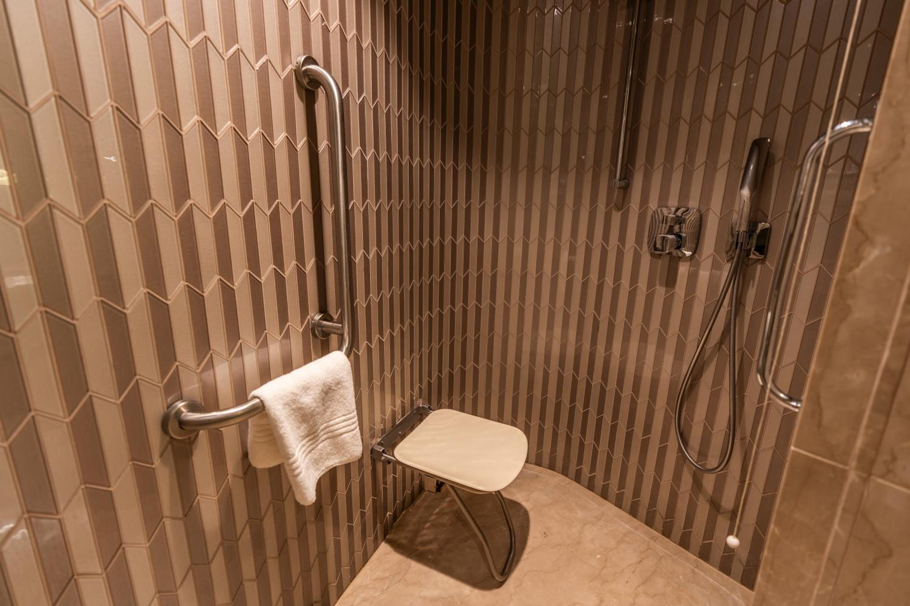 King Room - Mobility Access thumbnail 6