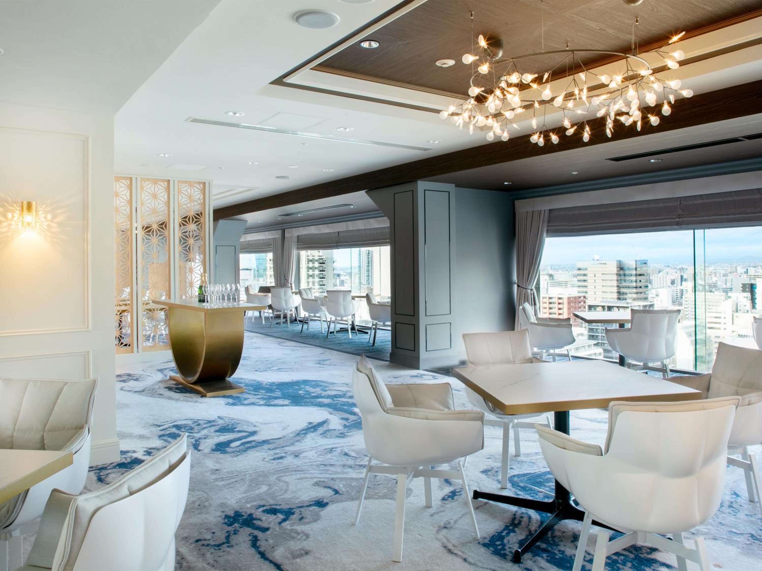 Espacio King Room 36sqm with free access to Espacio Lounge - Non-Smoking photo 2