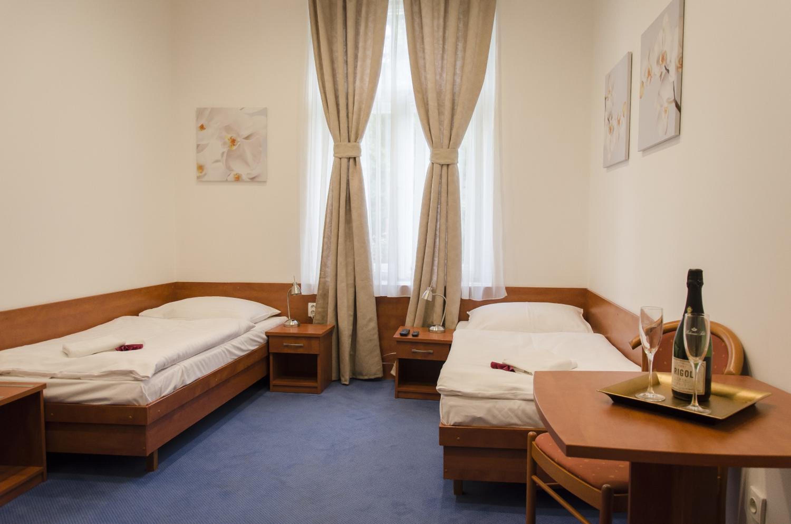 Twin Room photo 1