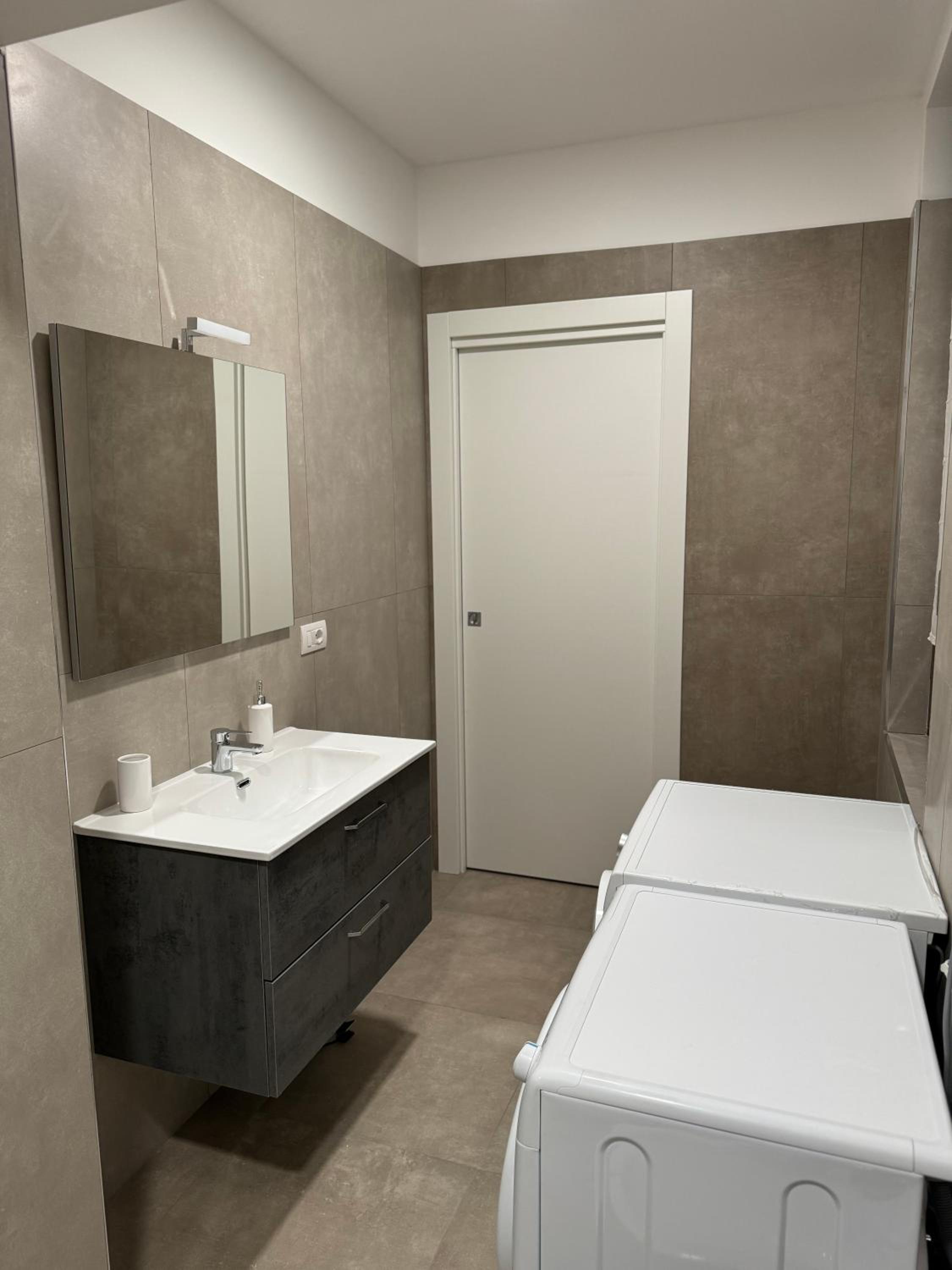 Apartment - Ground Floor photo 2