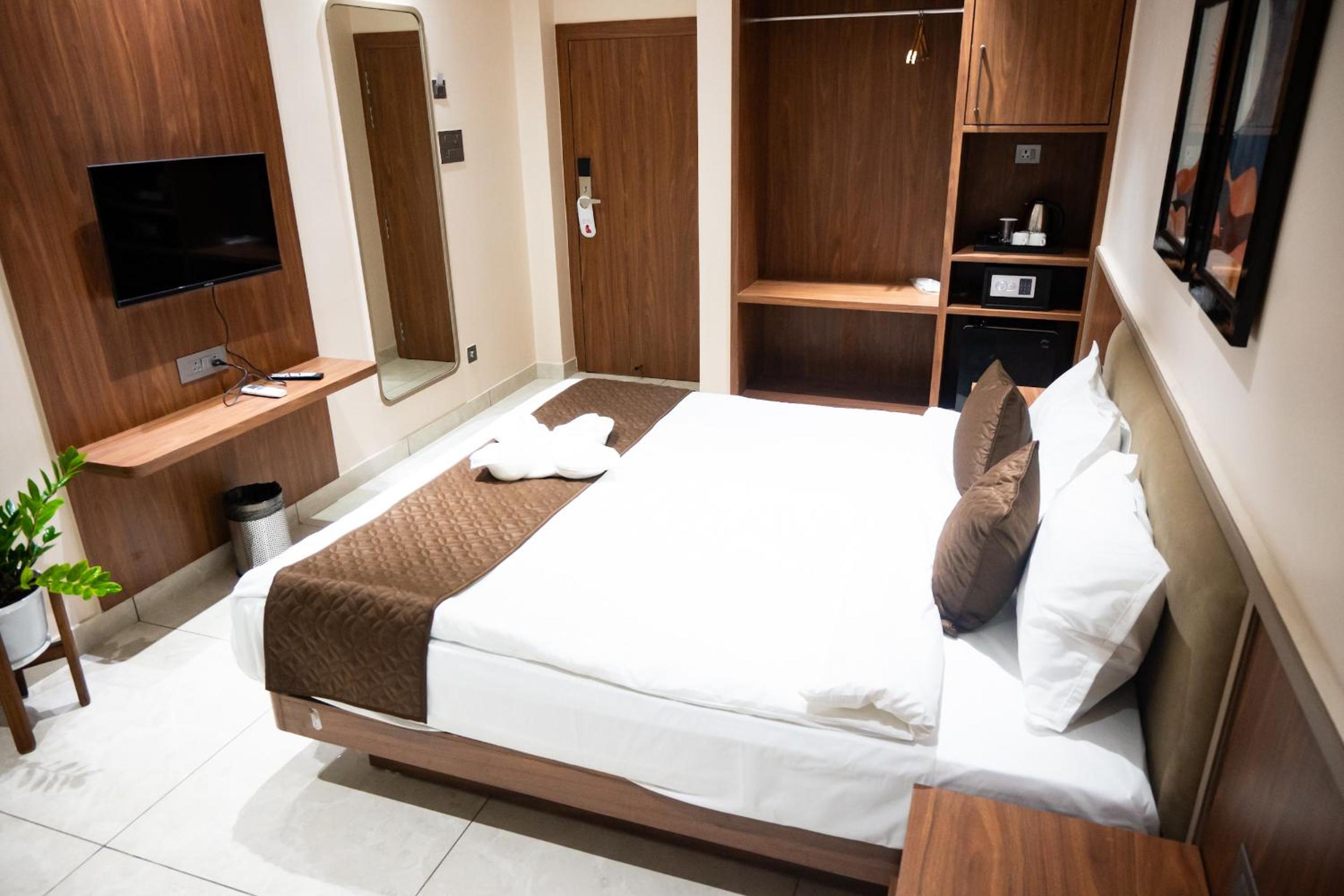 Standard Double Or Twin Room photo 3