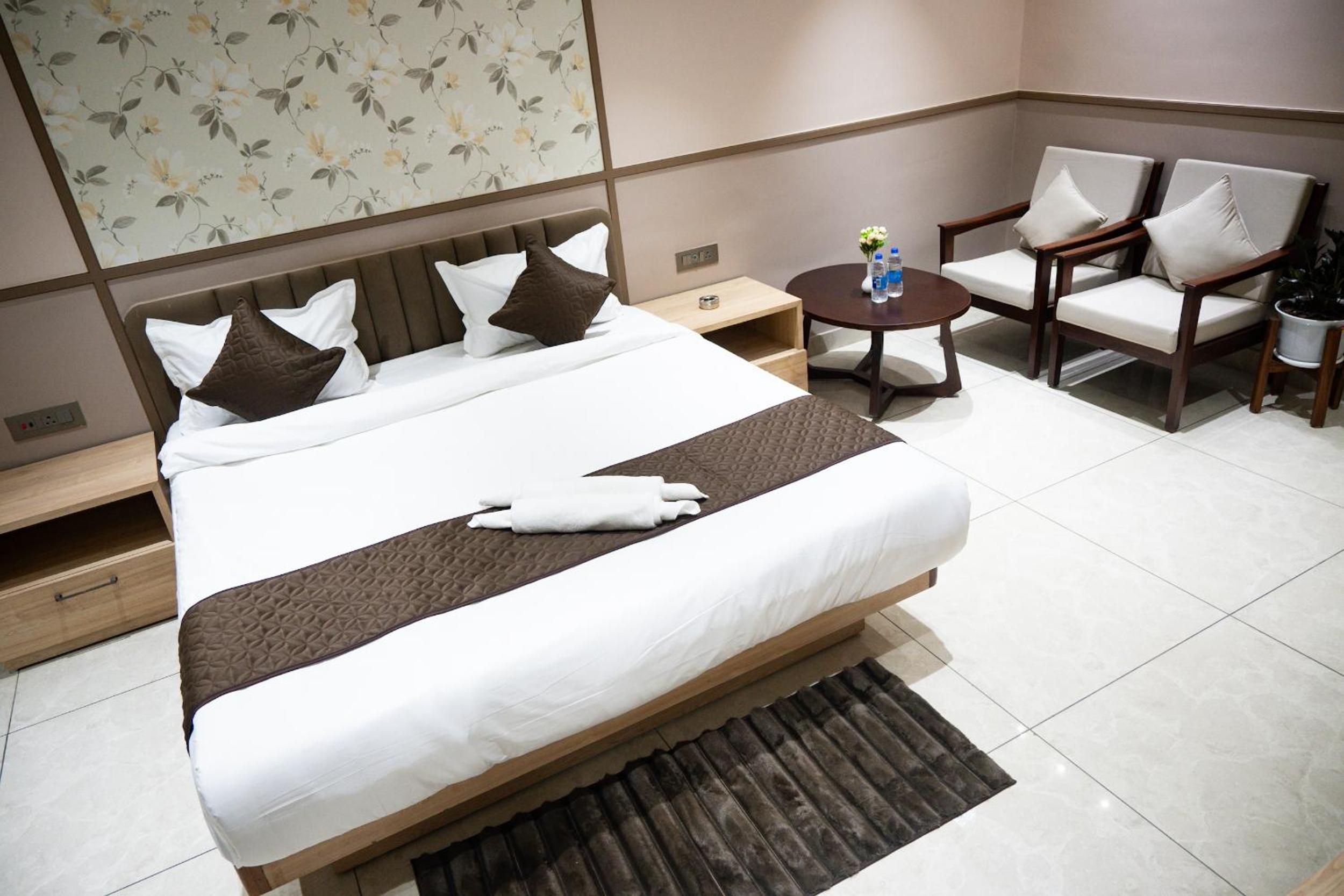 Double Or Twin Room With Bathroom photo 2